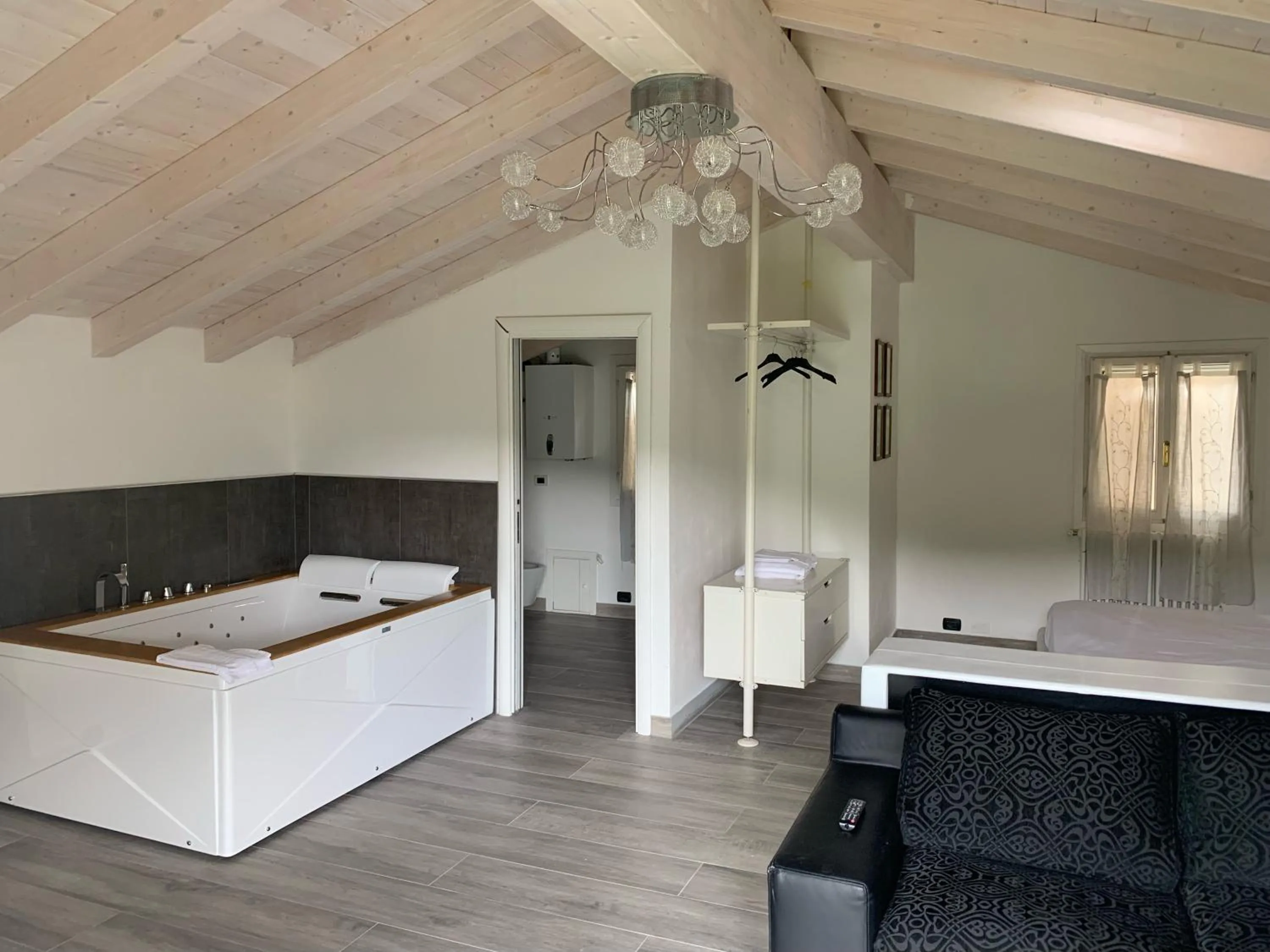 Hot Tub, Bed in Locanda Zita