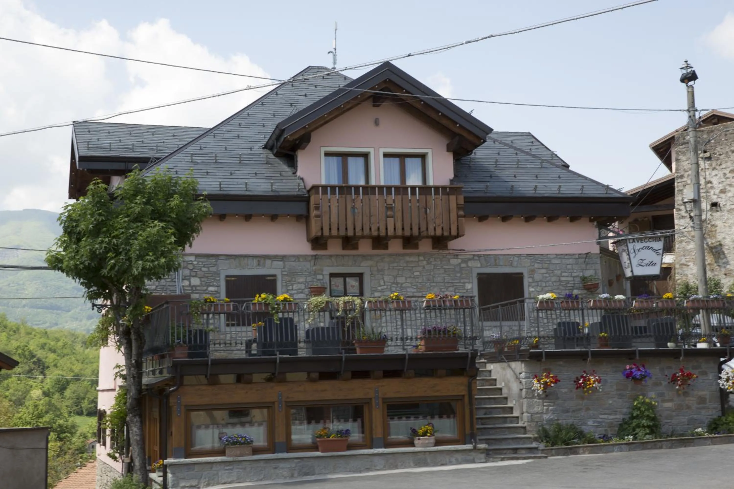 Property building in Locanda Zita