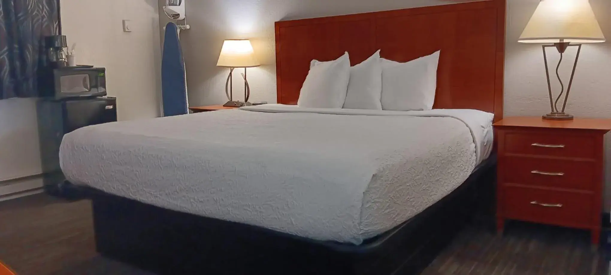 Bed in Quality Inn St Paul-Minneapolis-Midway Bed in Quality Inn St Paul-Minneapolis-Midway