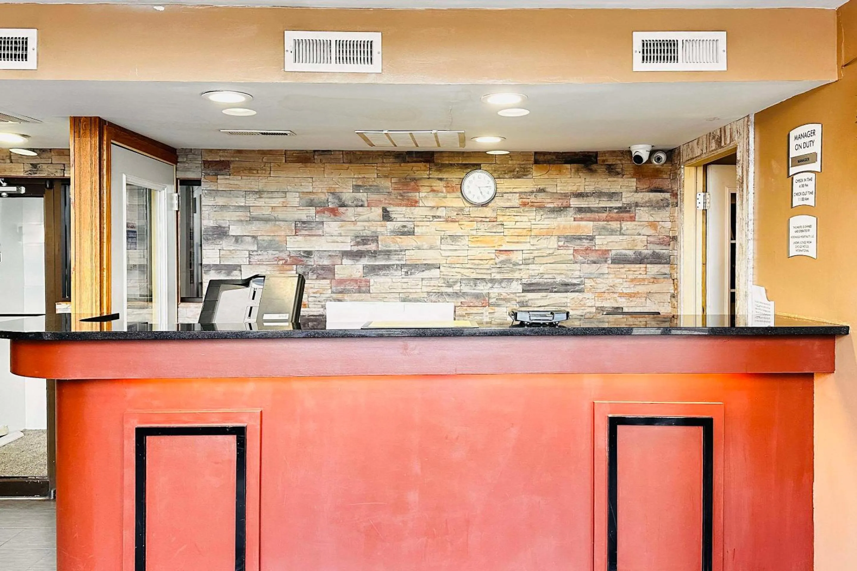 Lobby or reception in Quality Inn St Paul-Minneapolis-Midway