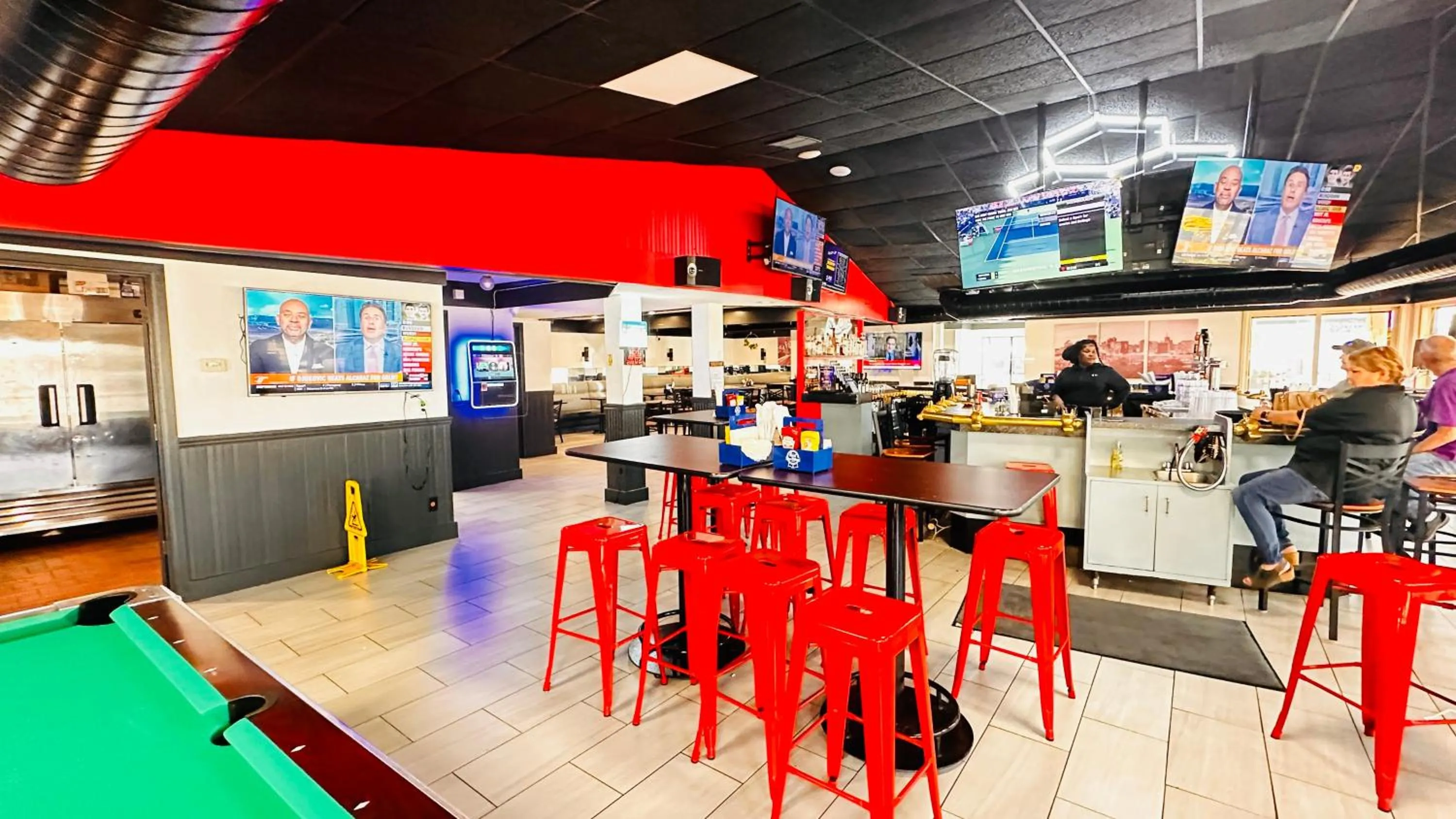 Restaurant/places to eat in Quality Inn St Paul-Minneapolis-Midway