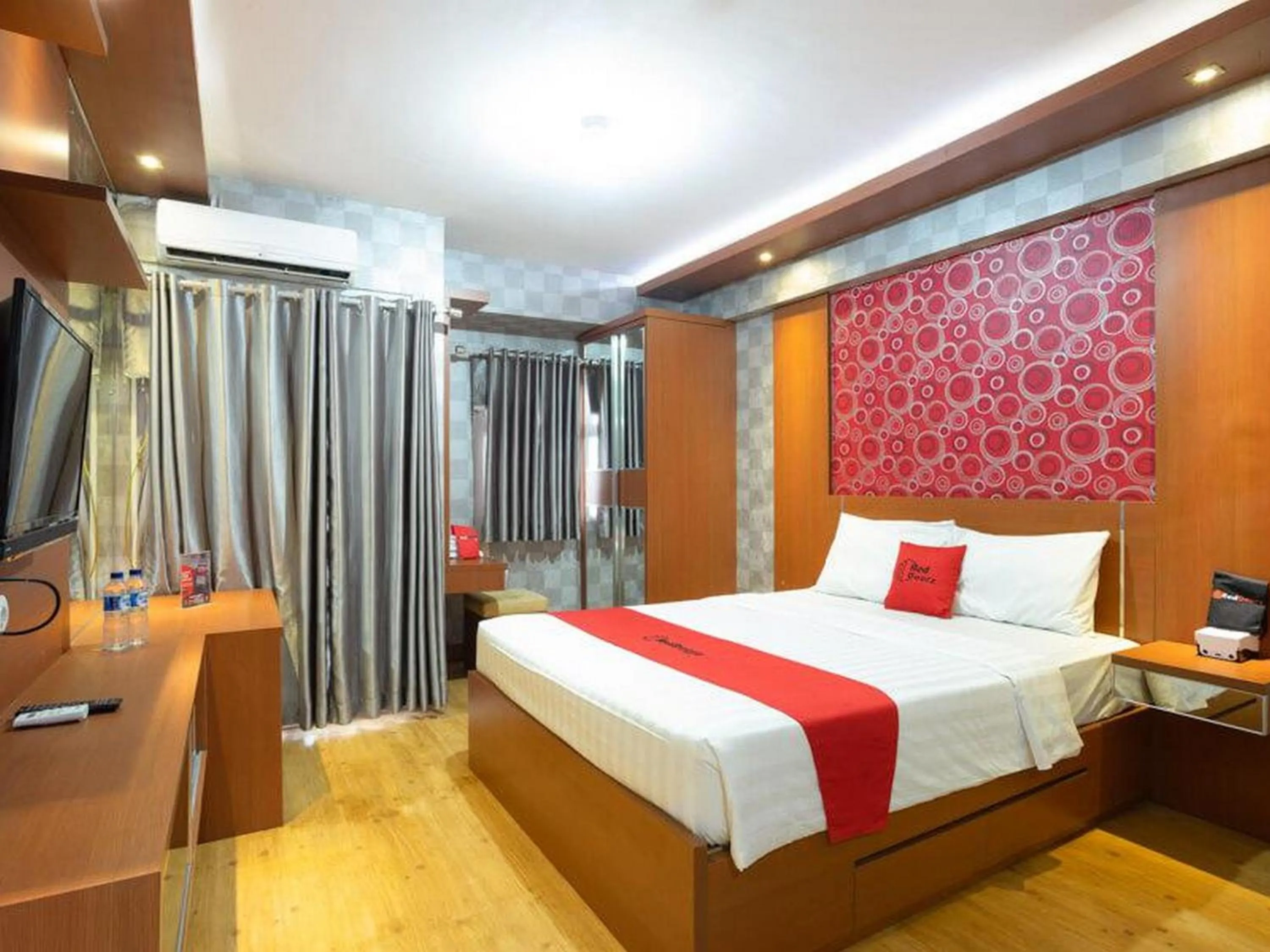 Bedroom, Bed in RedDoorz Apartment at Bogor Valley