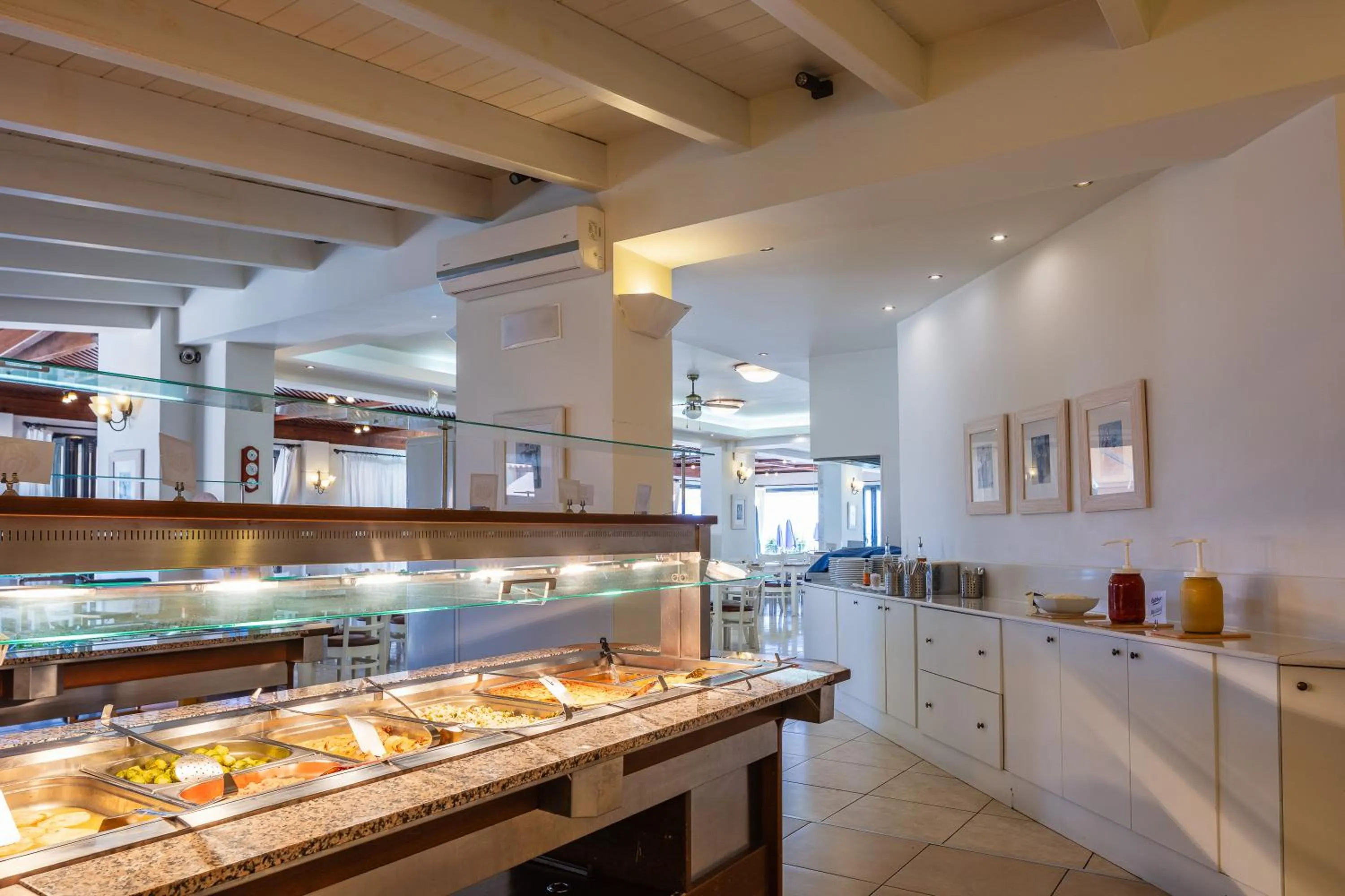 Food and drinks in Koni Village Hotel