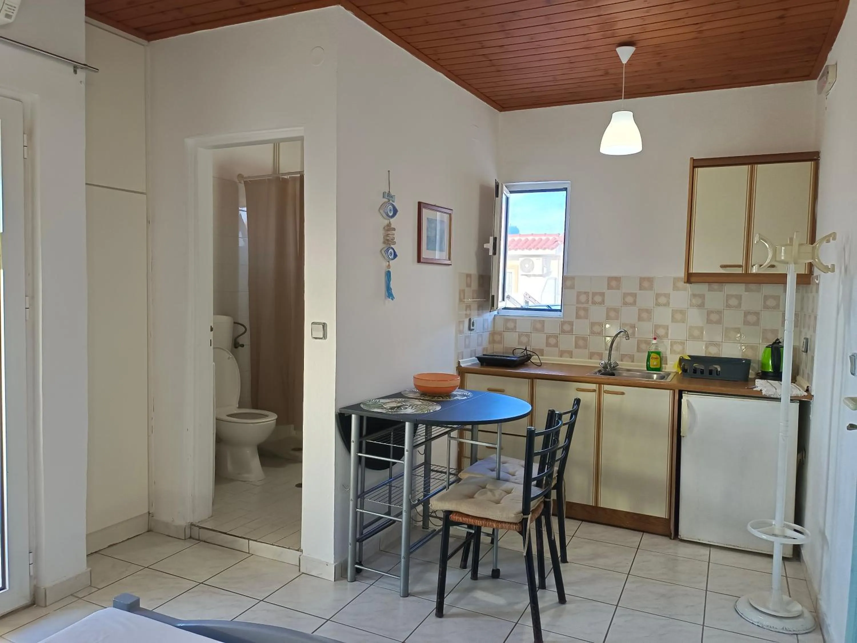 kitchen in Albatross Apartments