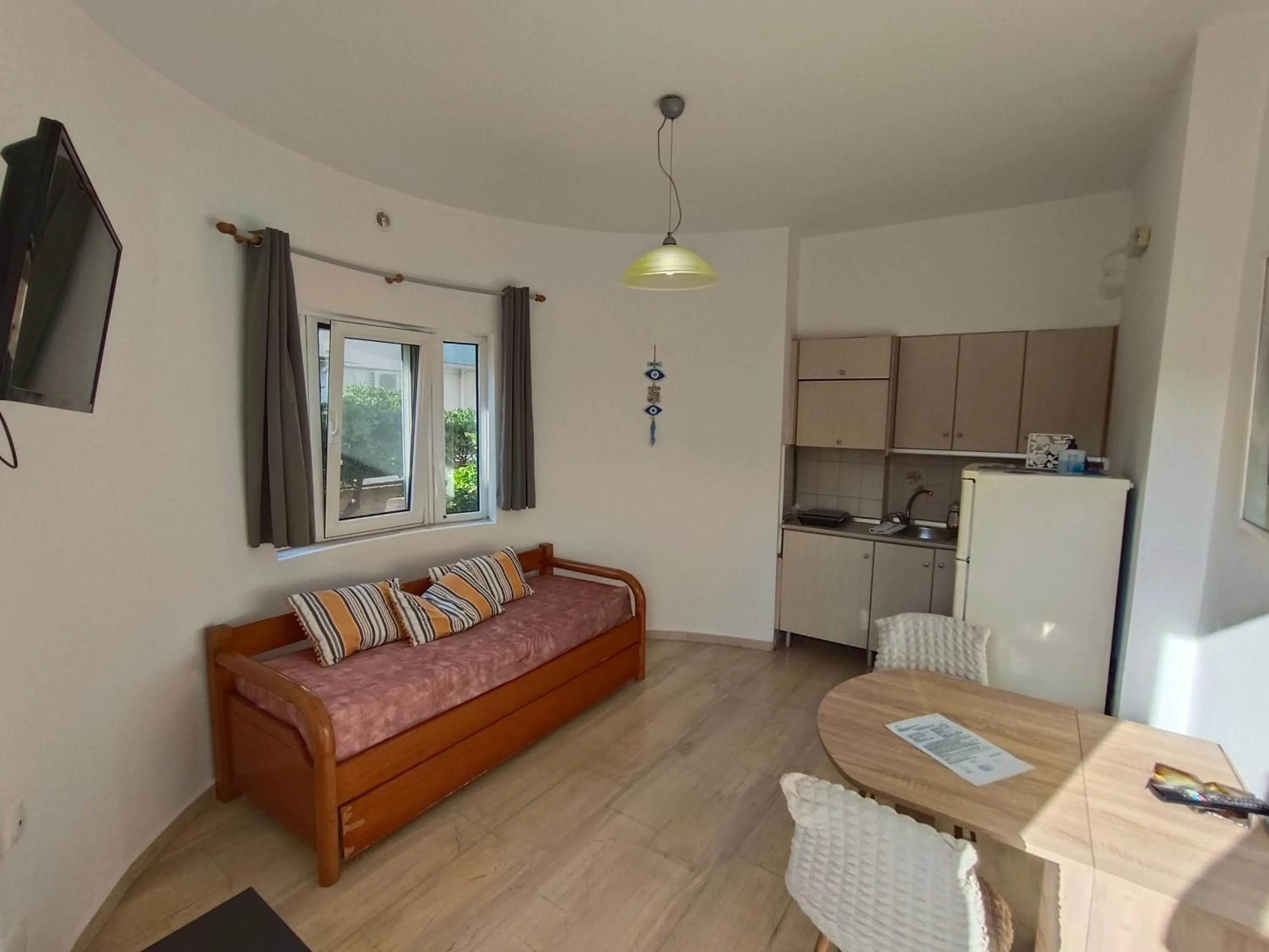 Living room in Albatross Apartments