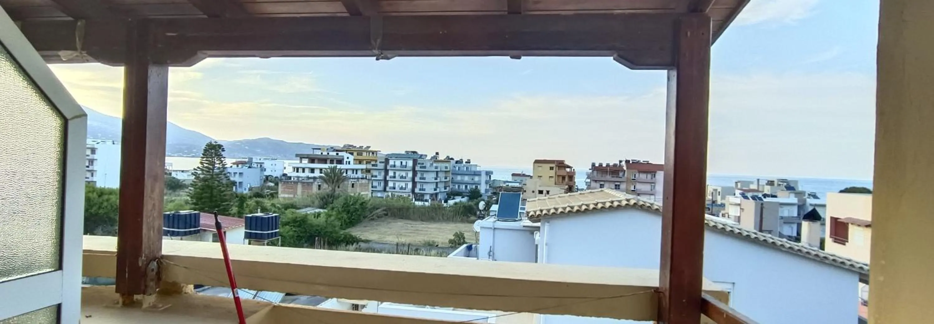 Living room in Albatross Apartments