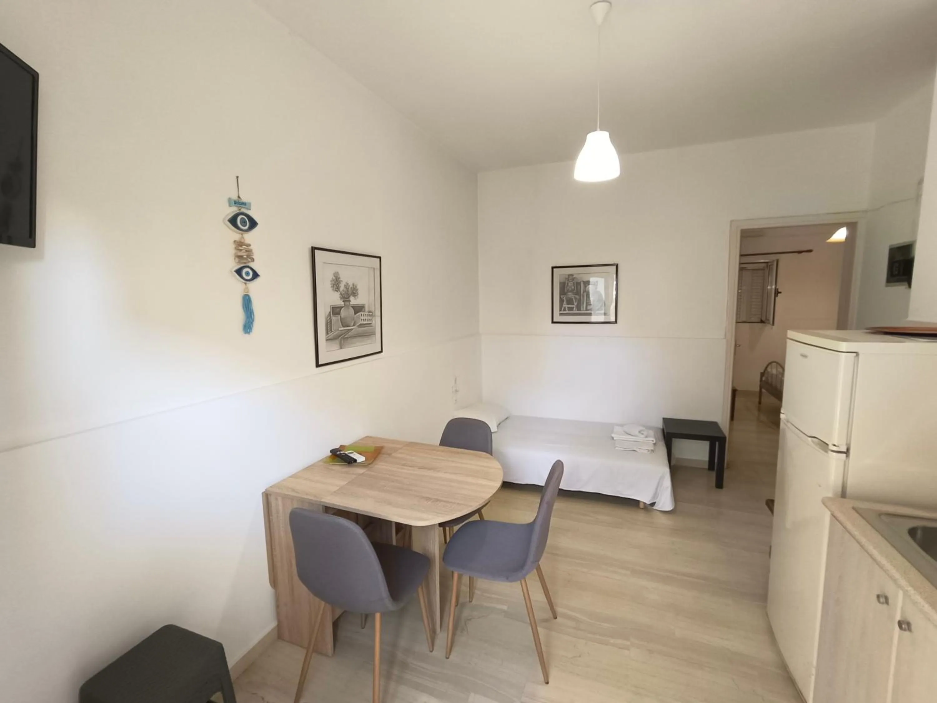 Living room in Albatross Apartments