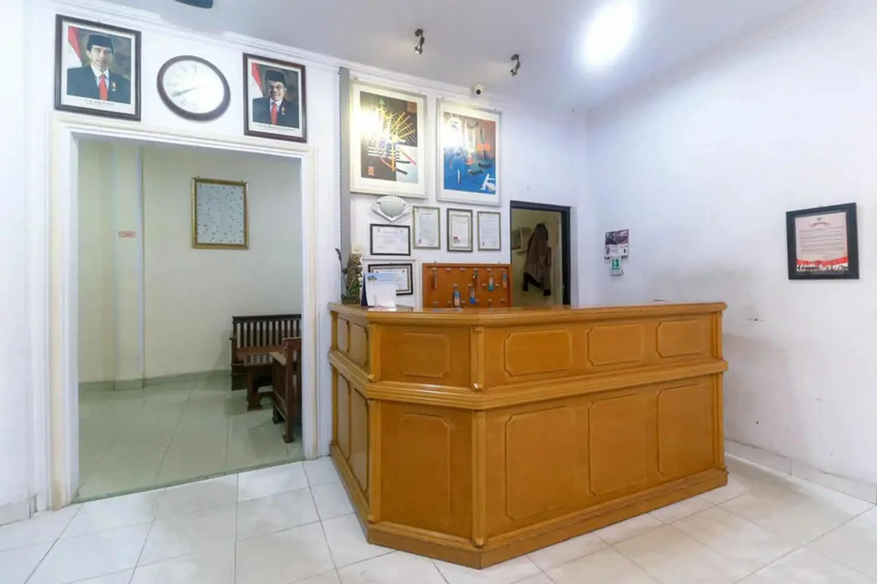 Lobby or reception in RedDoorz Plus near WTC Batanghari Mall Lobby or reception in RedDoorz Plus near WTC Batanghari Mall