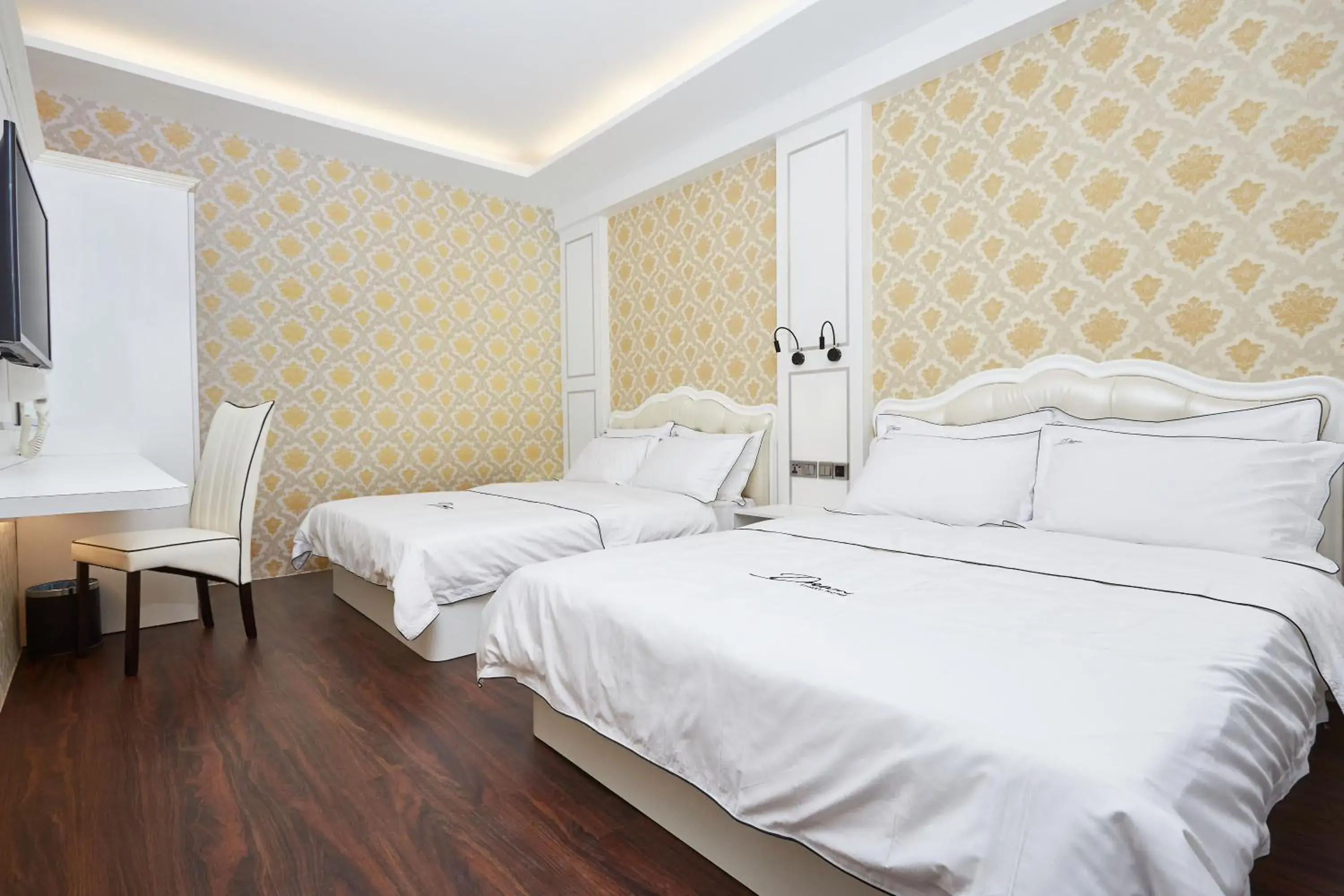 Bed in DREAM LUXURY HOTEL Bed in DREAM LUXURY HOTEL