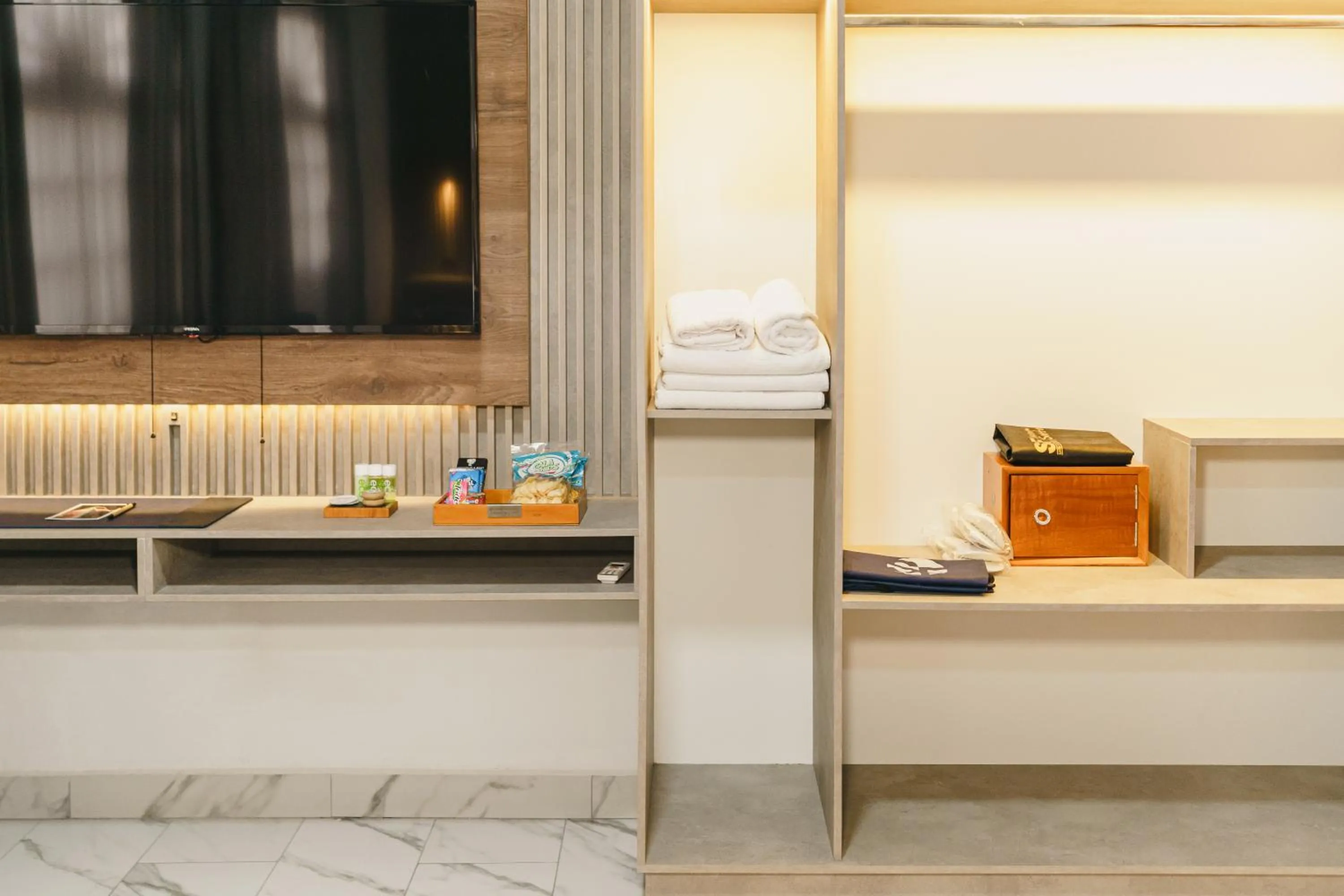 TV and multimedia in Hotel Santa Fe