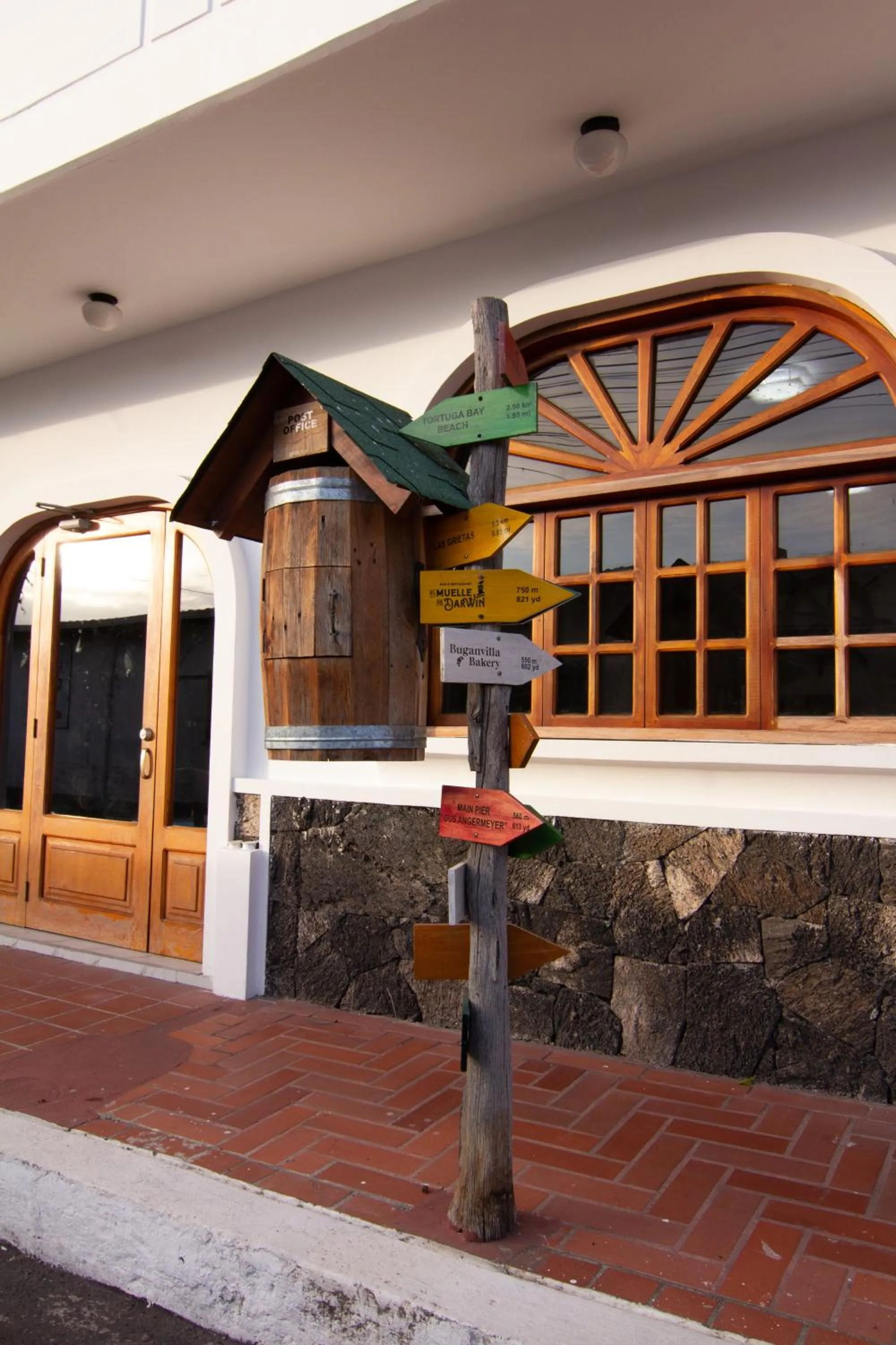 Property building in Hotel Santa Fe