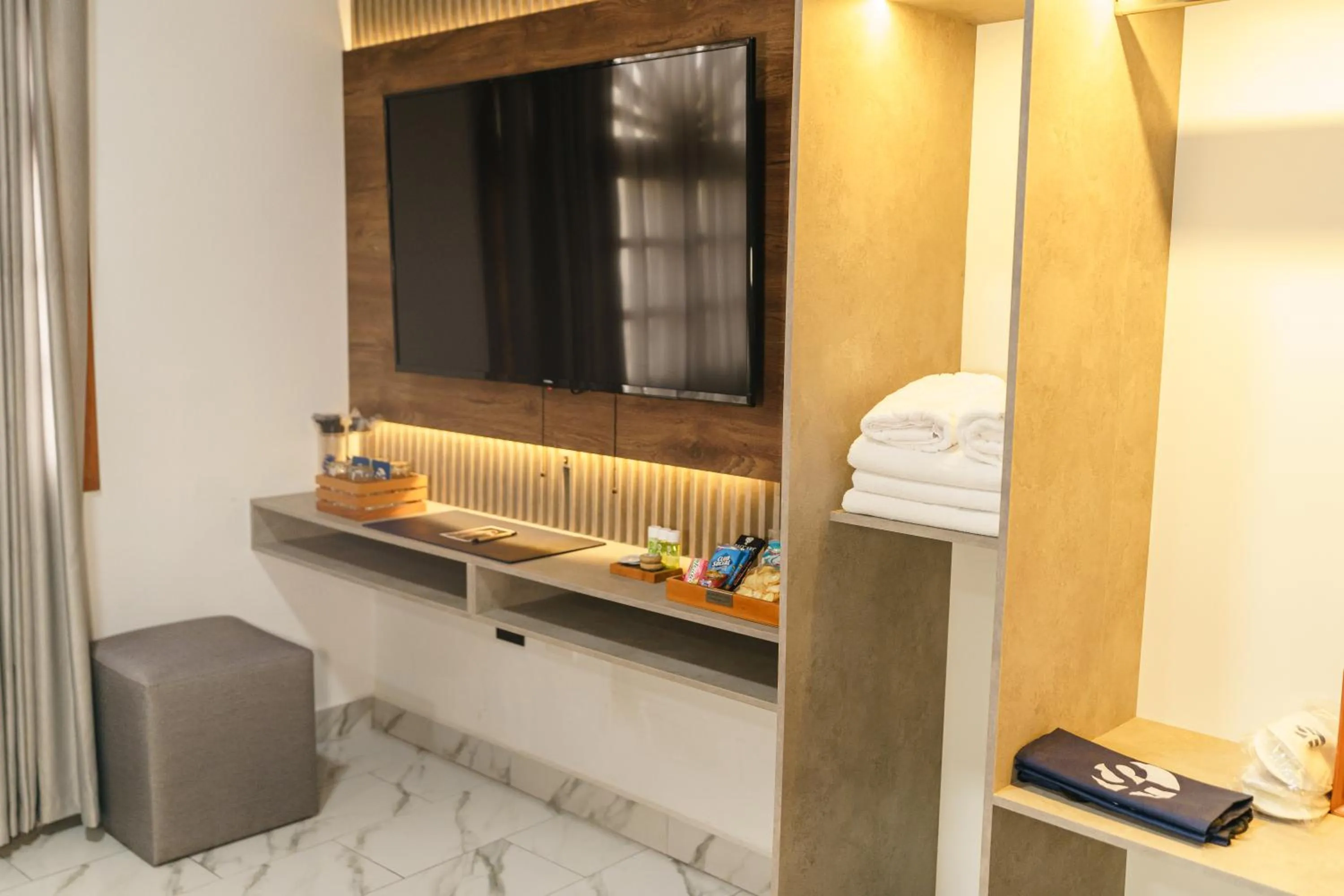 TV and multimedia in Hotel Santa Fe