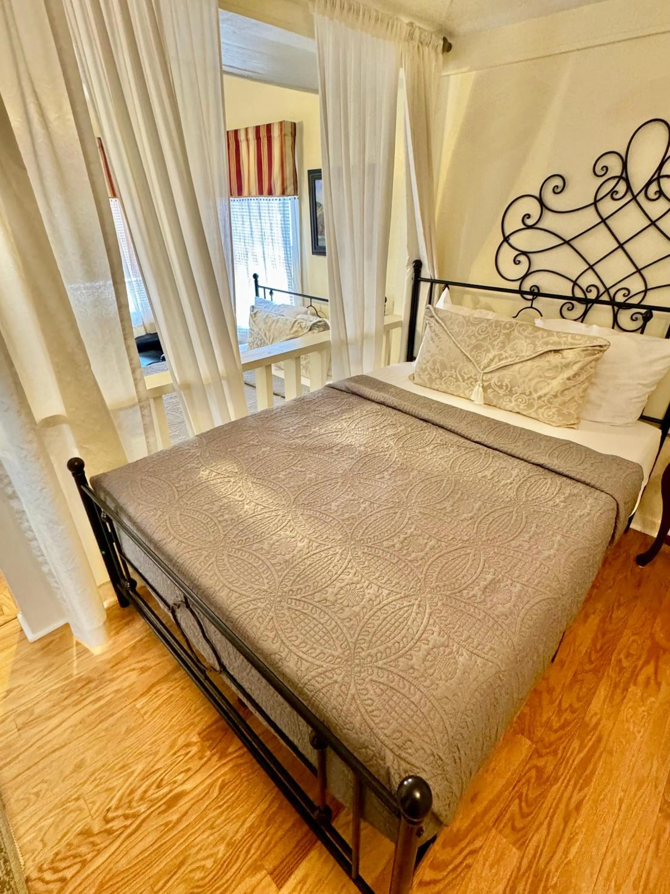 Bed in Riverbend Motel & Cabins