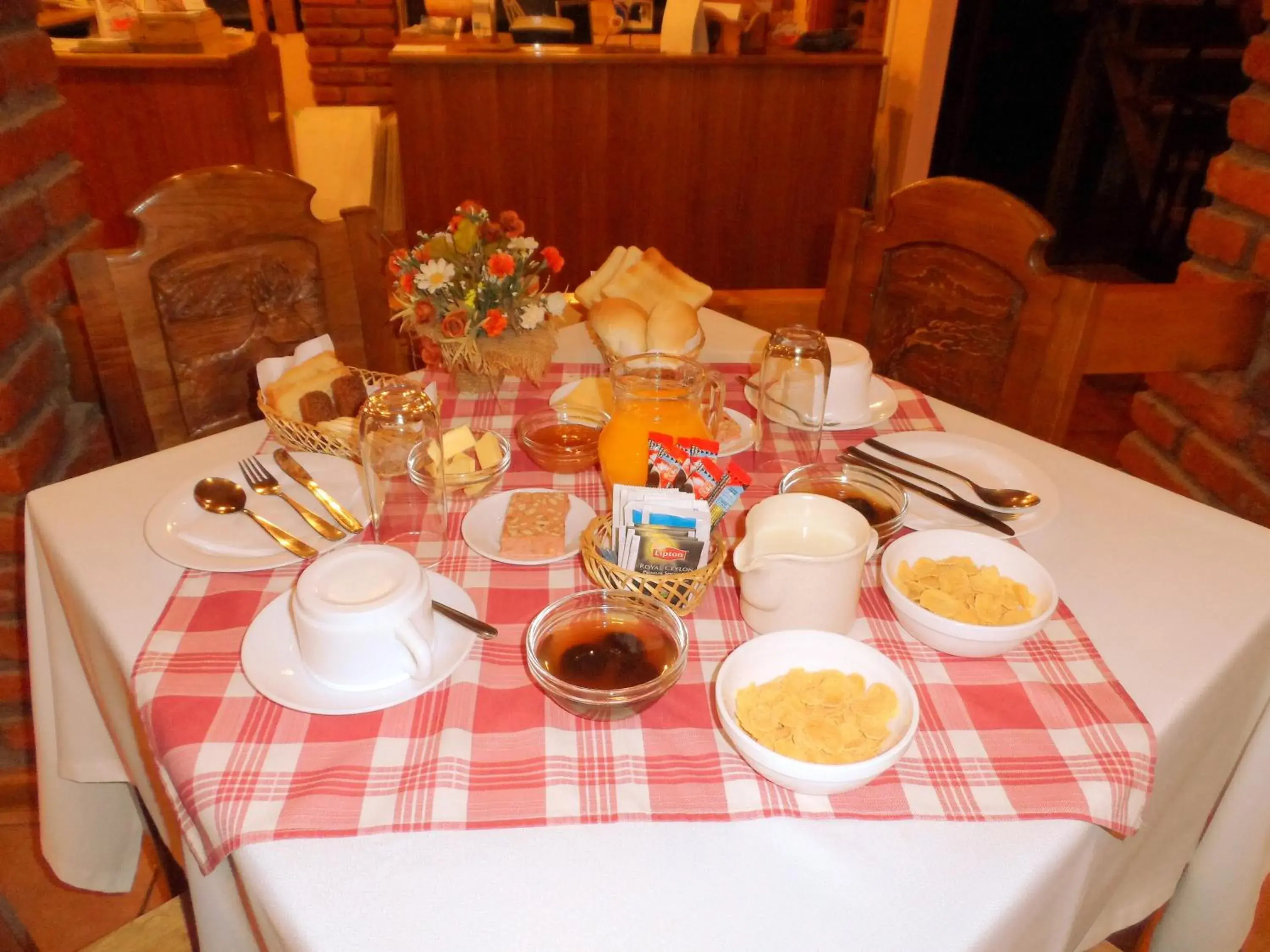 Restaurant/places to eat in Lady Florence Dixie Restaurant/places to eat in Lady Florence Dixie