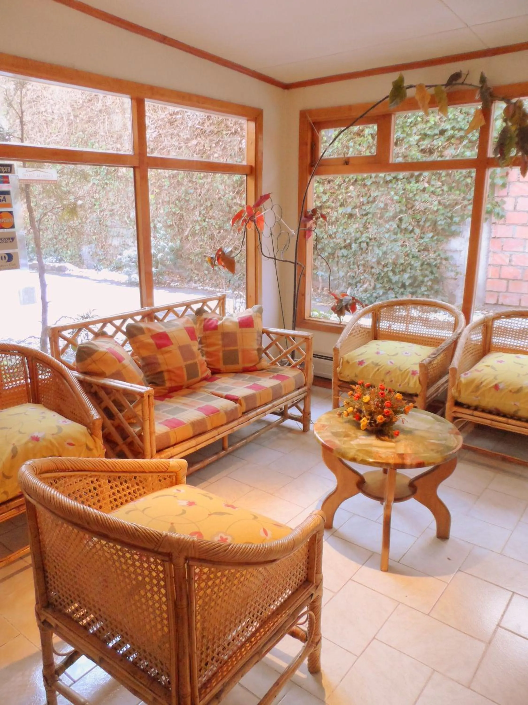 Communal lounge/ TV room in Lady Florence Dixie