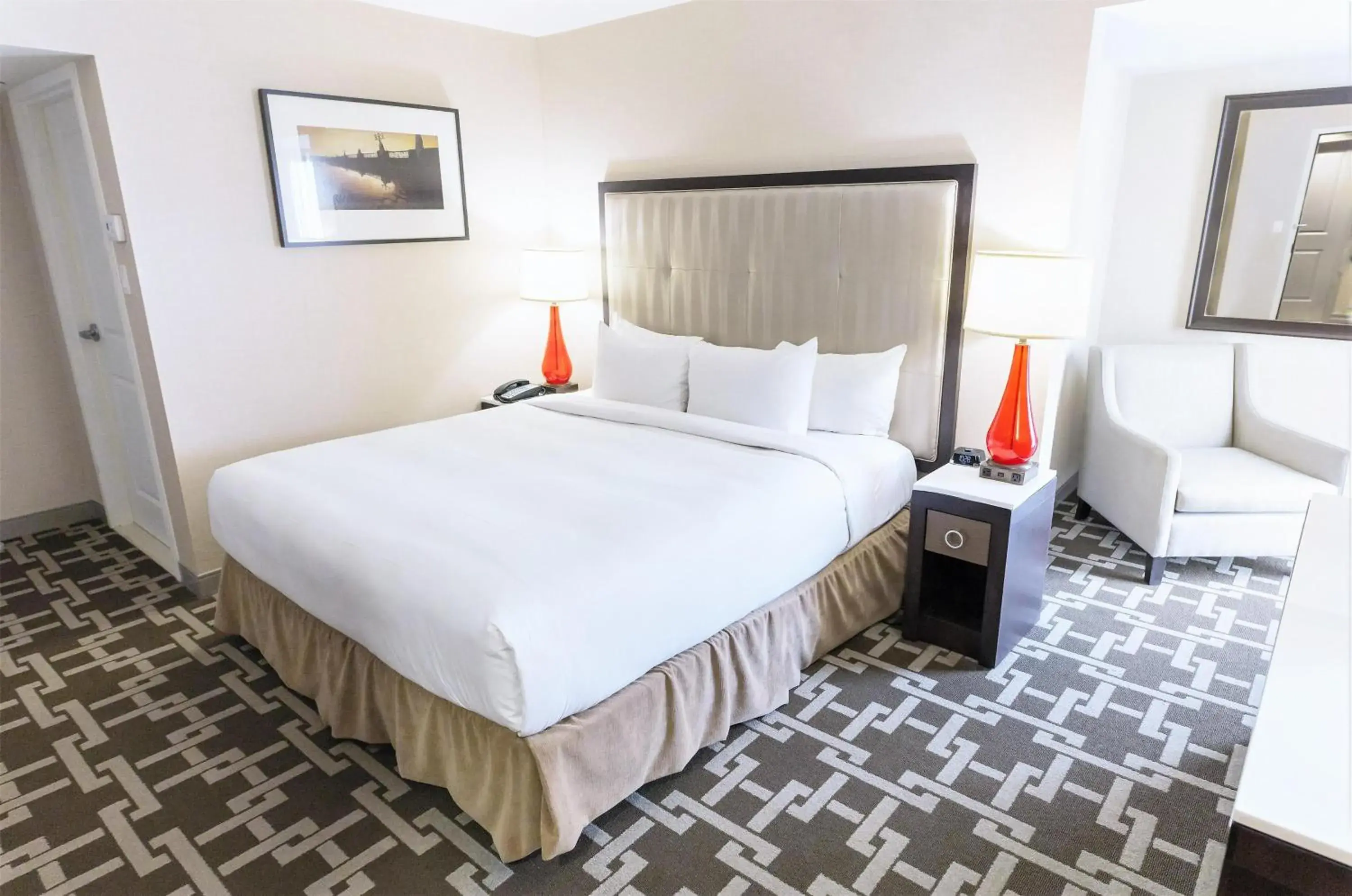 Bed in Hilton Niagara Falls/ Fallsview Hotel and Suites Bed in Hilton Niagara Falls/ Fallsview Hotel and Suites