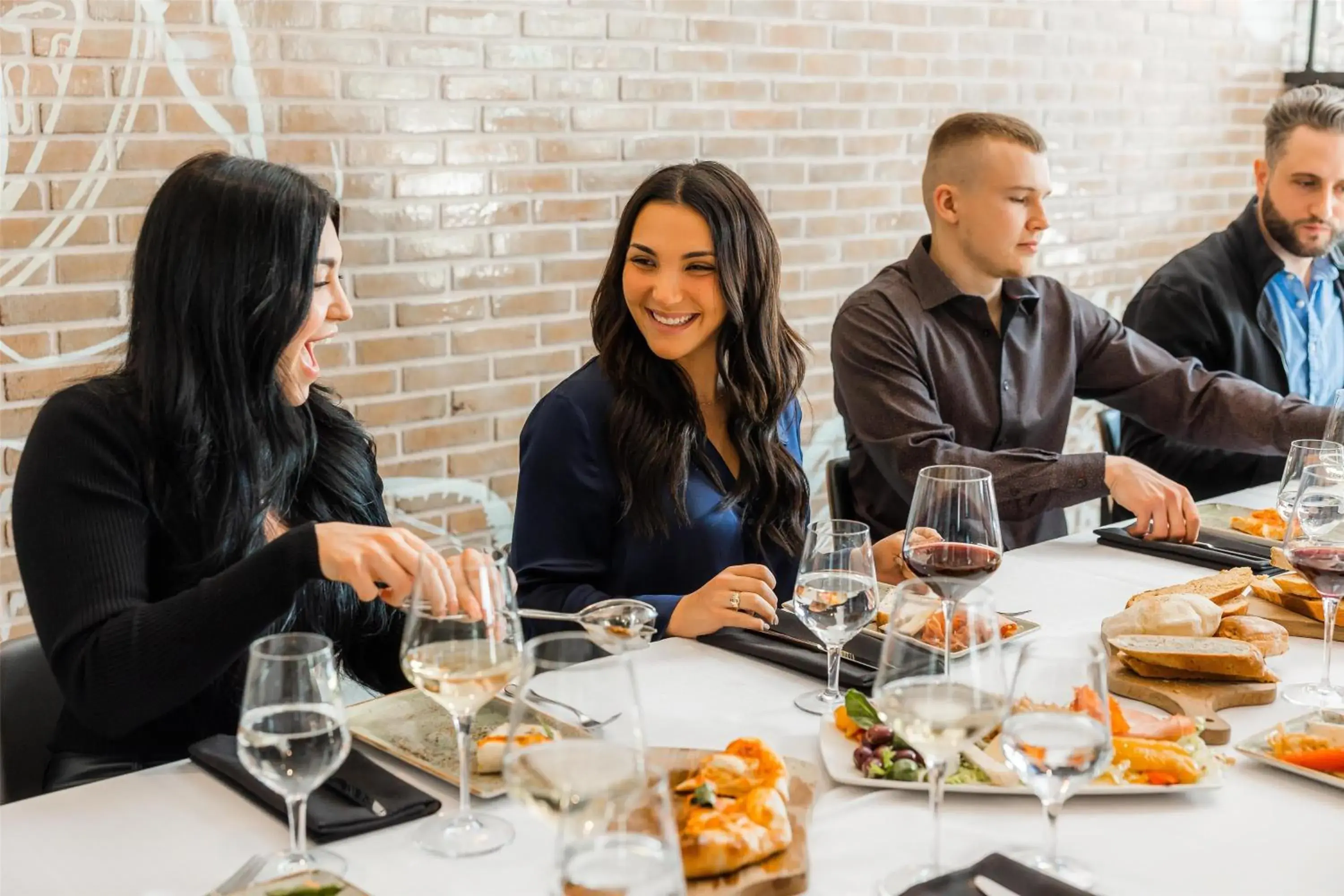 Restaurant/places to eat in Hilton Niagara Falls/ Fallsview Hotel and Suites Restaurant/places to eat in Hilton Niagara Falls/ Fallsview Hotel and Suites