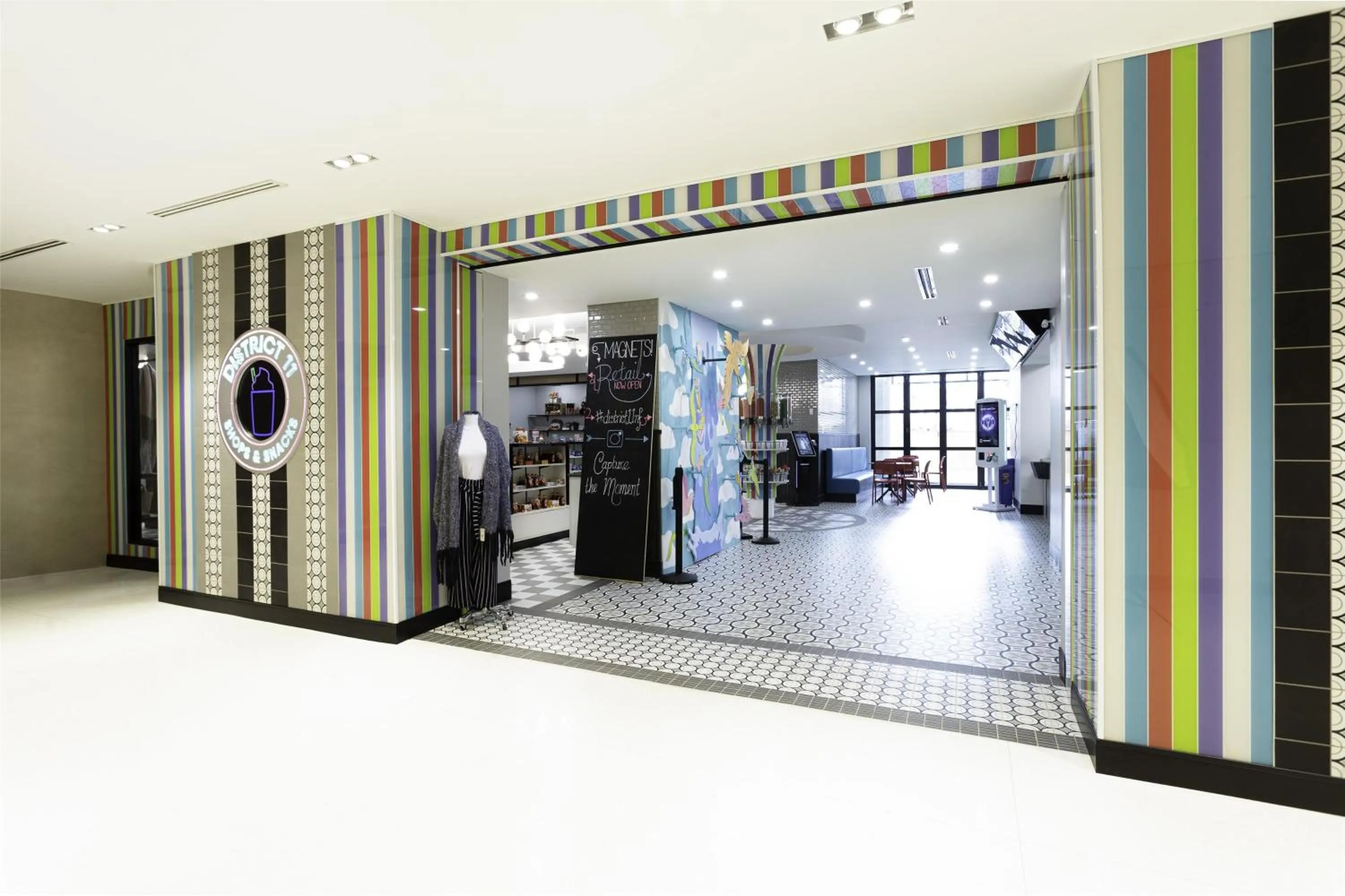 Restaurant/places to eat in Hilton Niagara Falls/ Fallsview Hotel and Suites