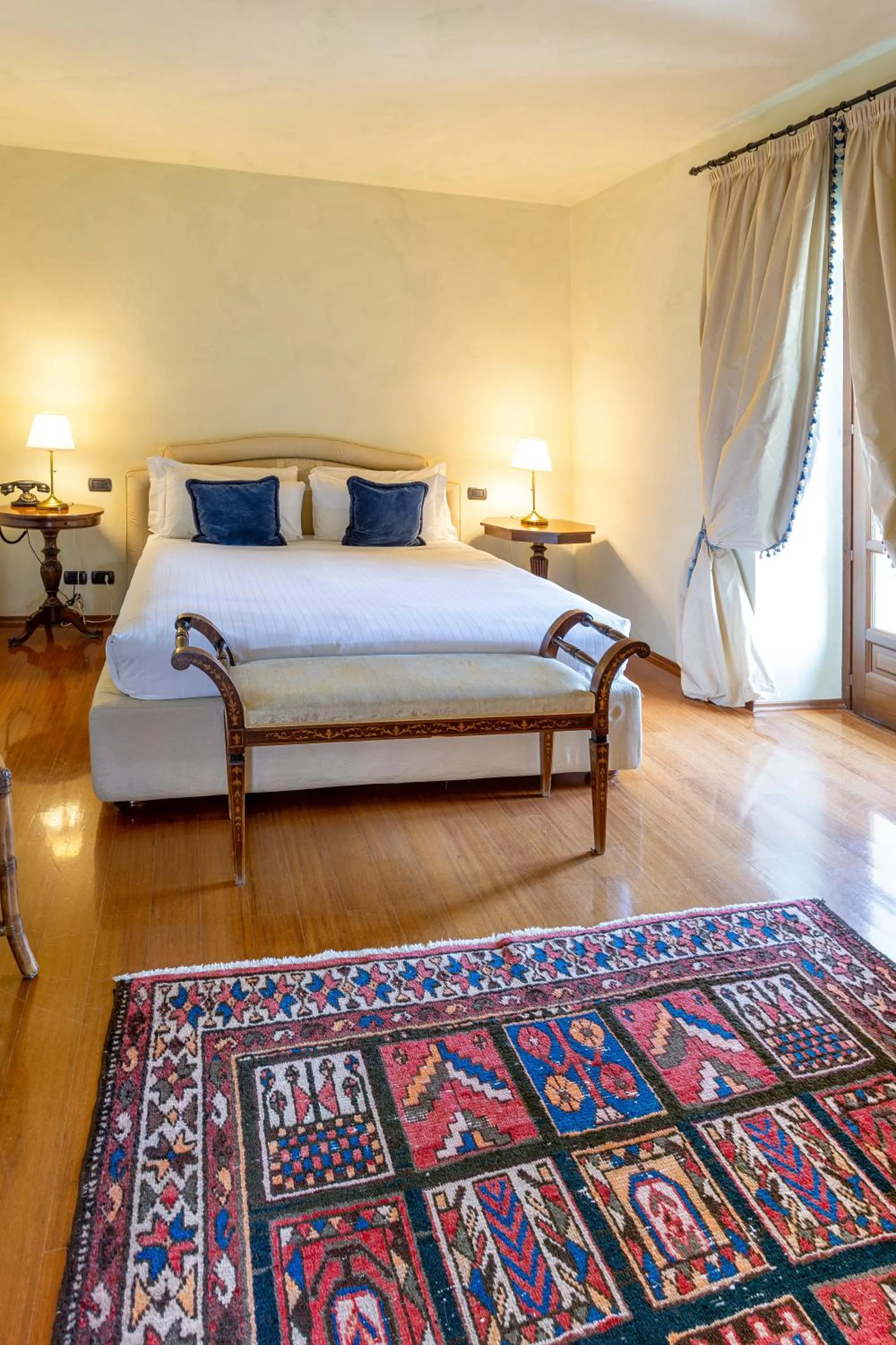 Bed in Hotel Casa Pavesi