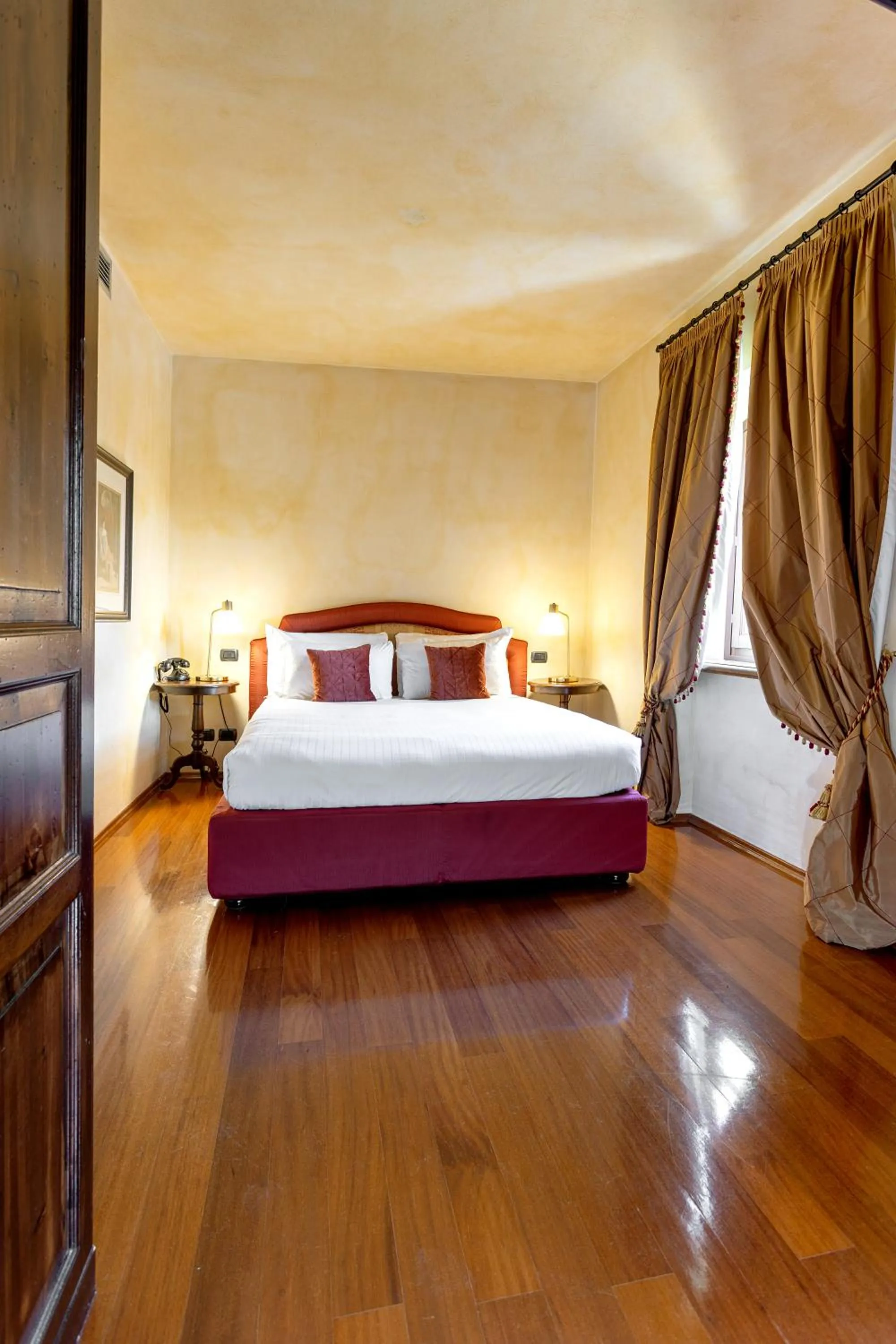Bed in Hotel Casa Pavesi