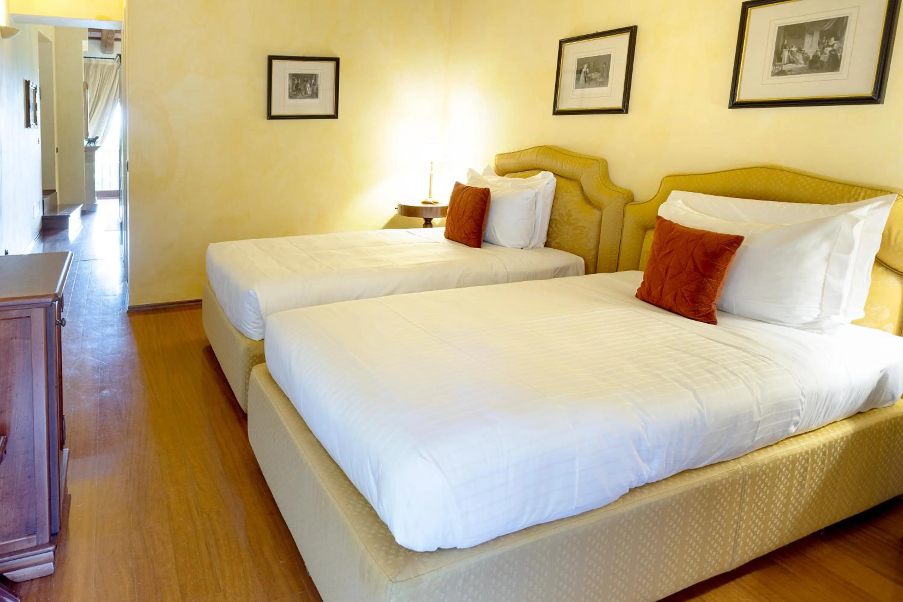 Bed in Hotel Casa Pavesi