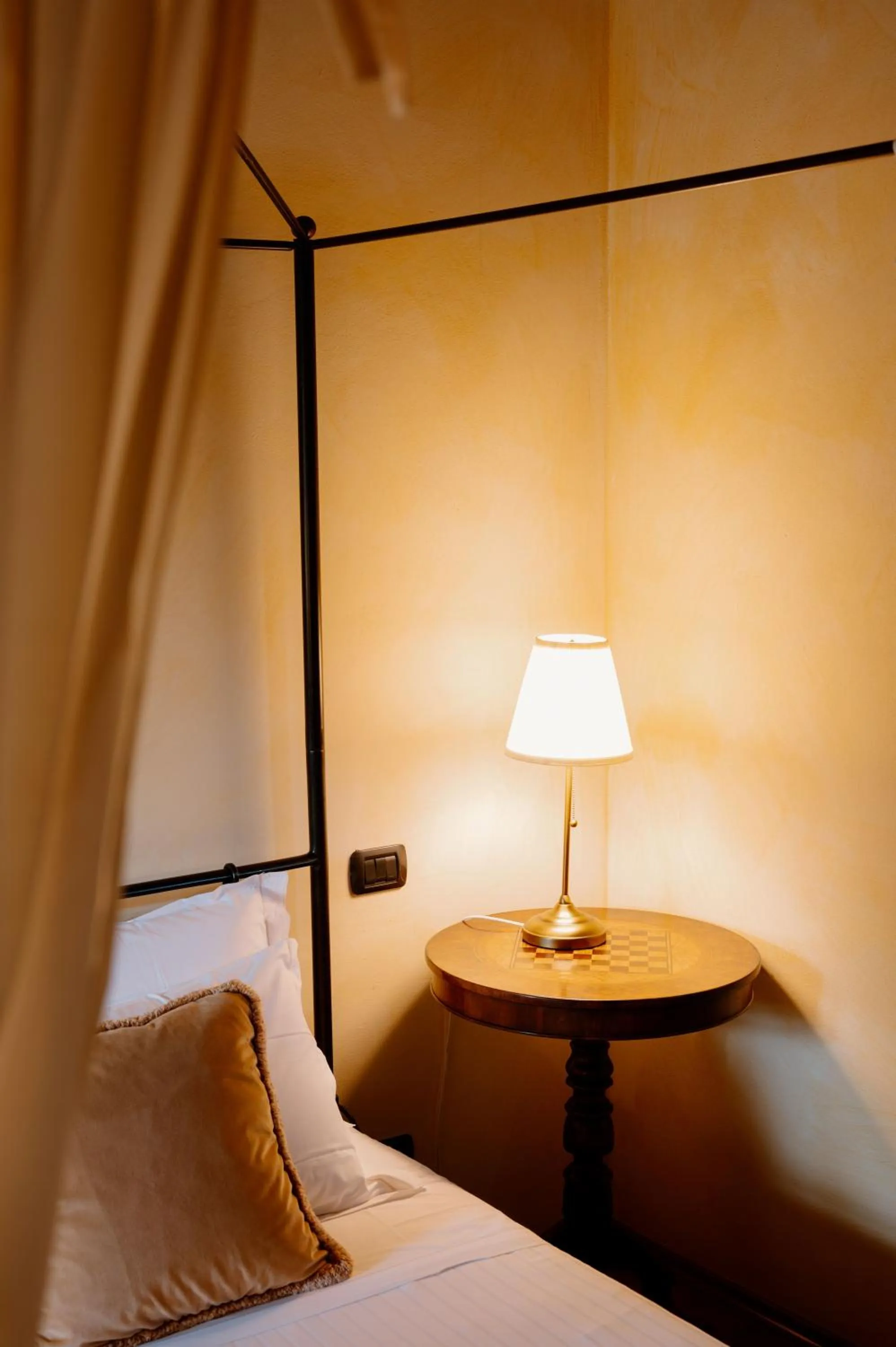 Bed in Hotel Casa Pavesi