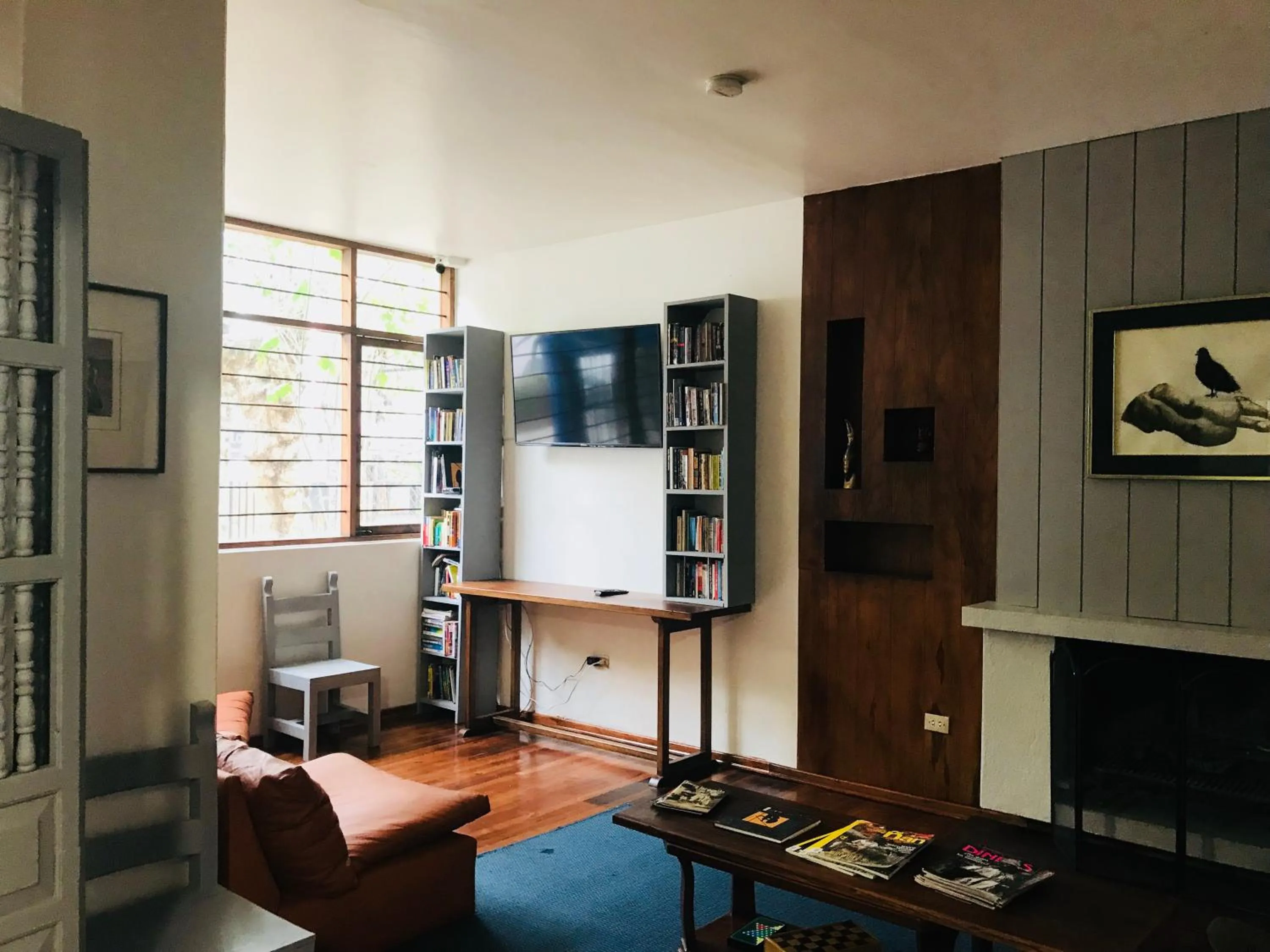 TV and multimedia in Hostal Posada del Maple