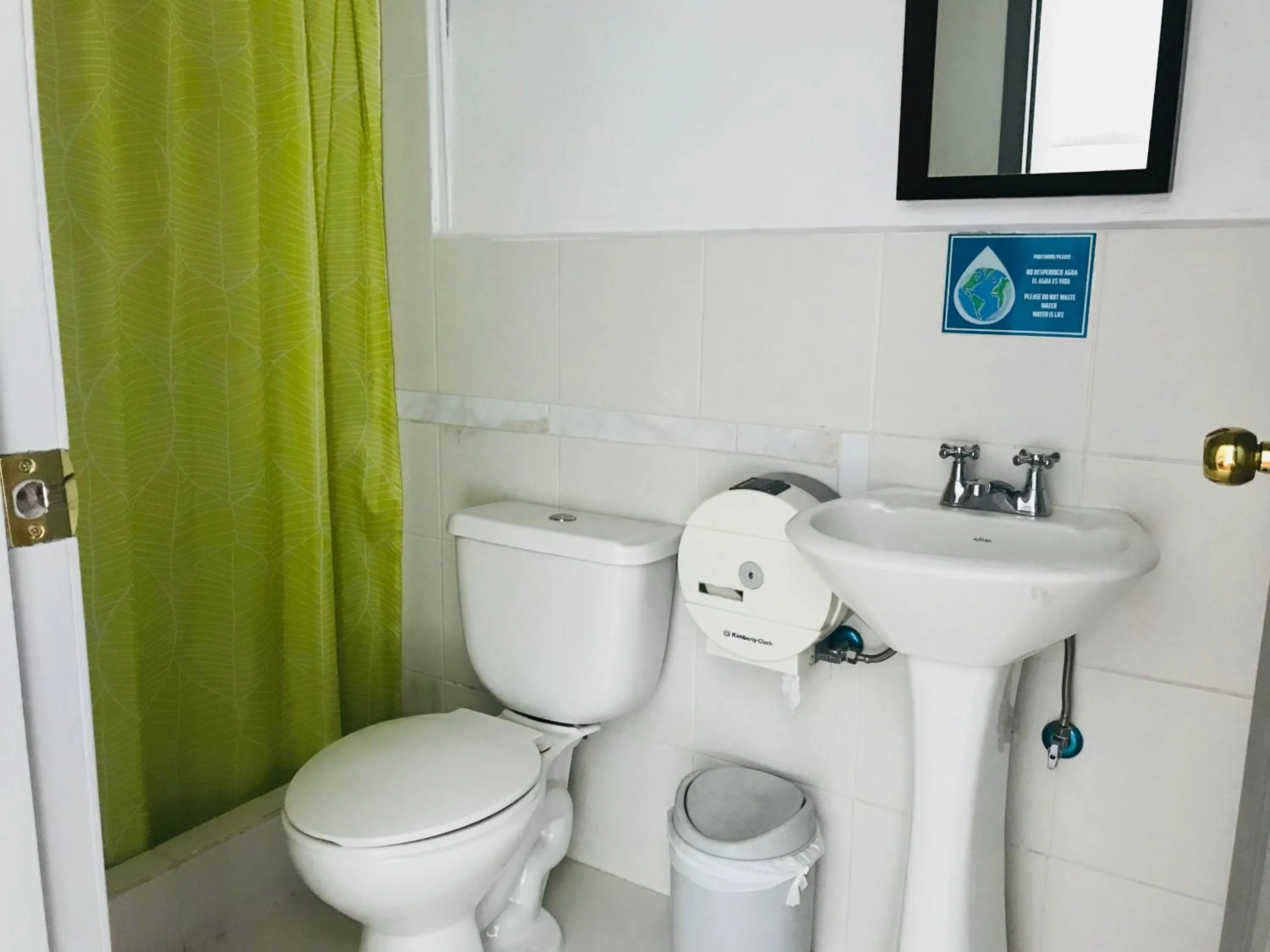 Bathroom in Hostal Posada del Maple