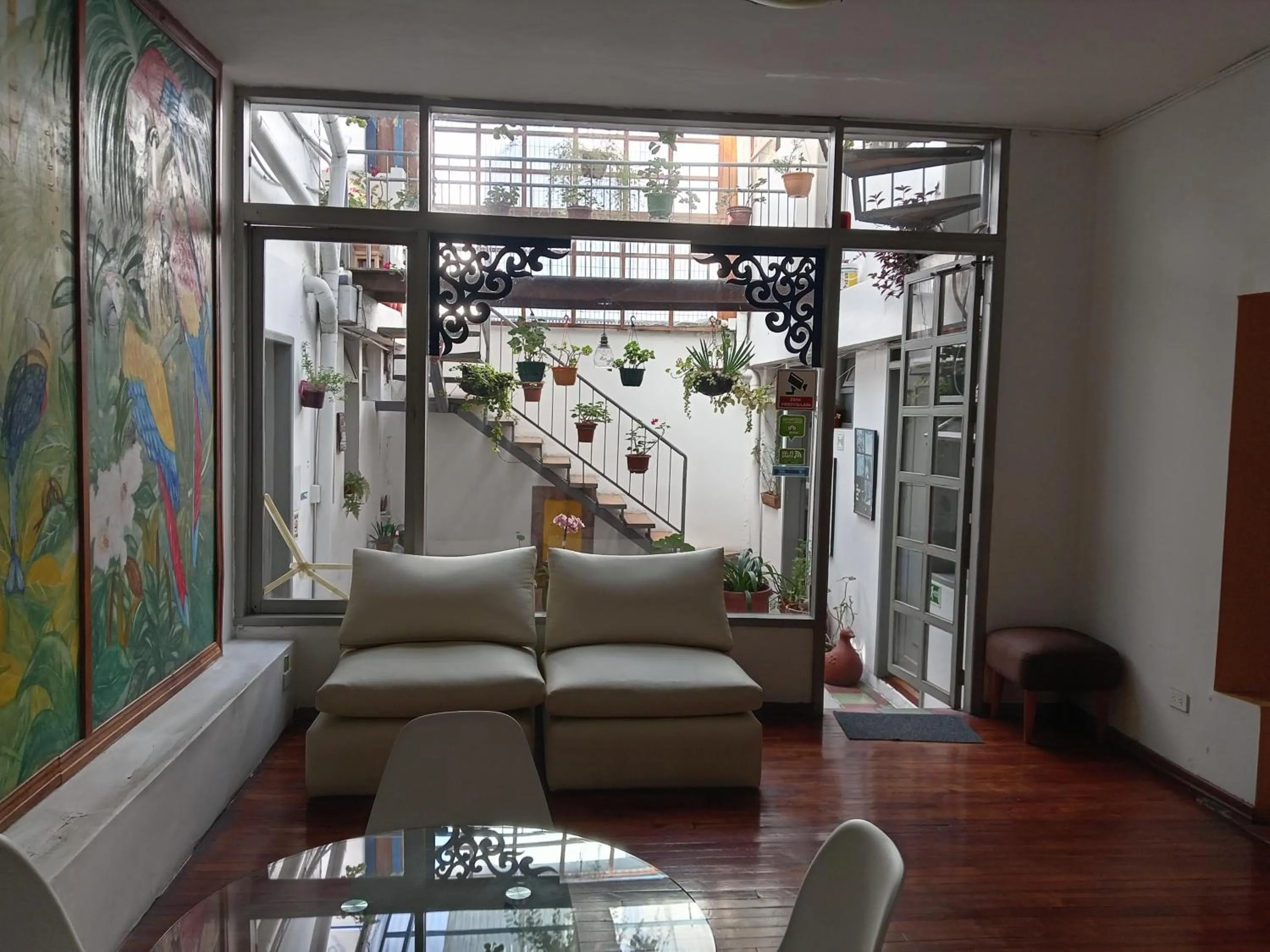 Seating area in Hostal Posada del Maple