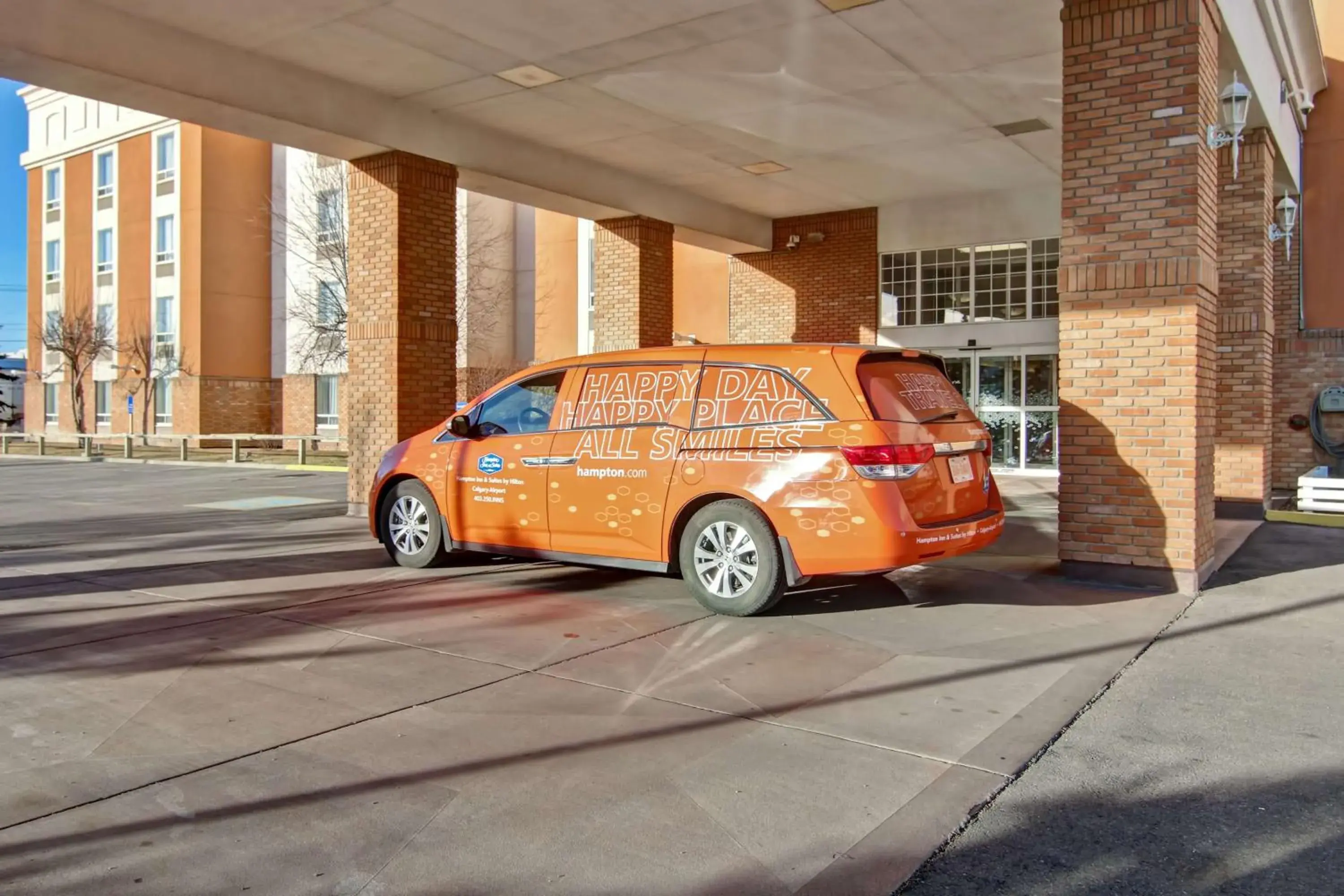 Property building in Hampton Inn & Suites by Hilton Calgary-Airport Property building in Hampton Inn & Suites by Hilton Calgary-Airport