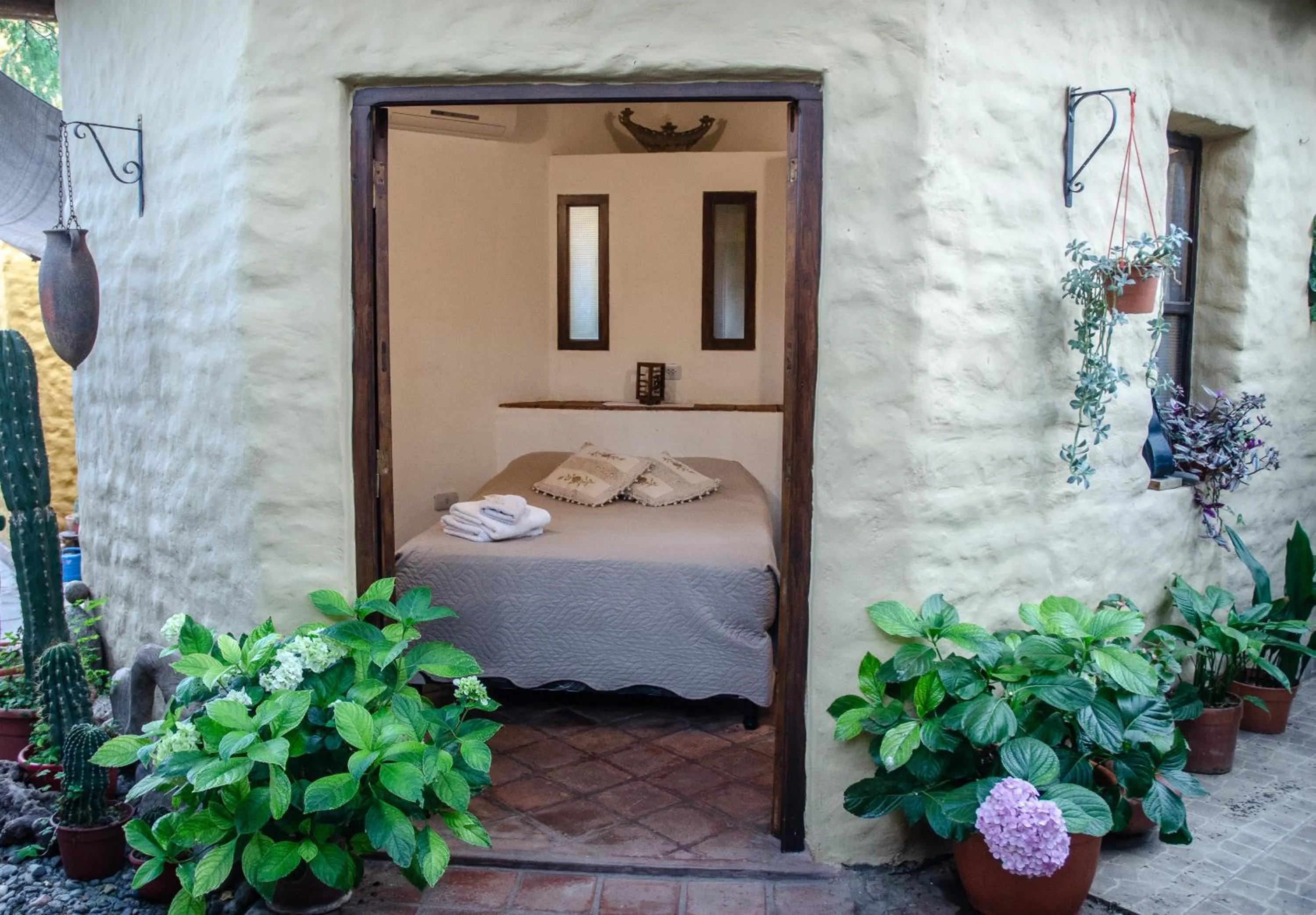 Patio, Bed in La Montaña B&B