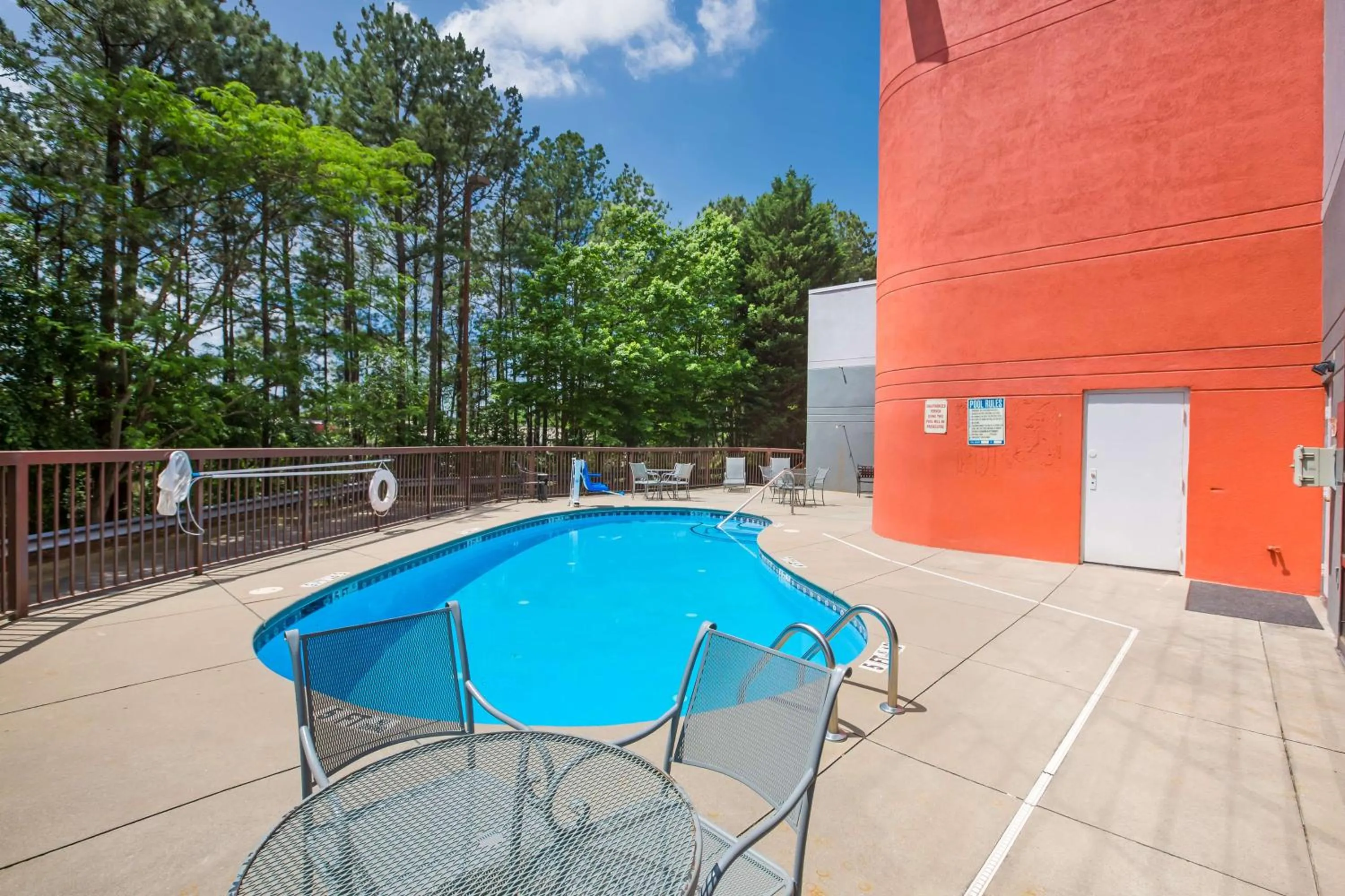 Day in Budgetel Inns & Suites - Atlanta Galleria Stadium