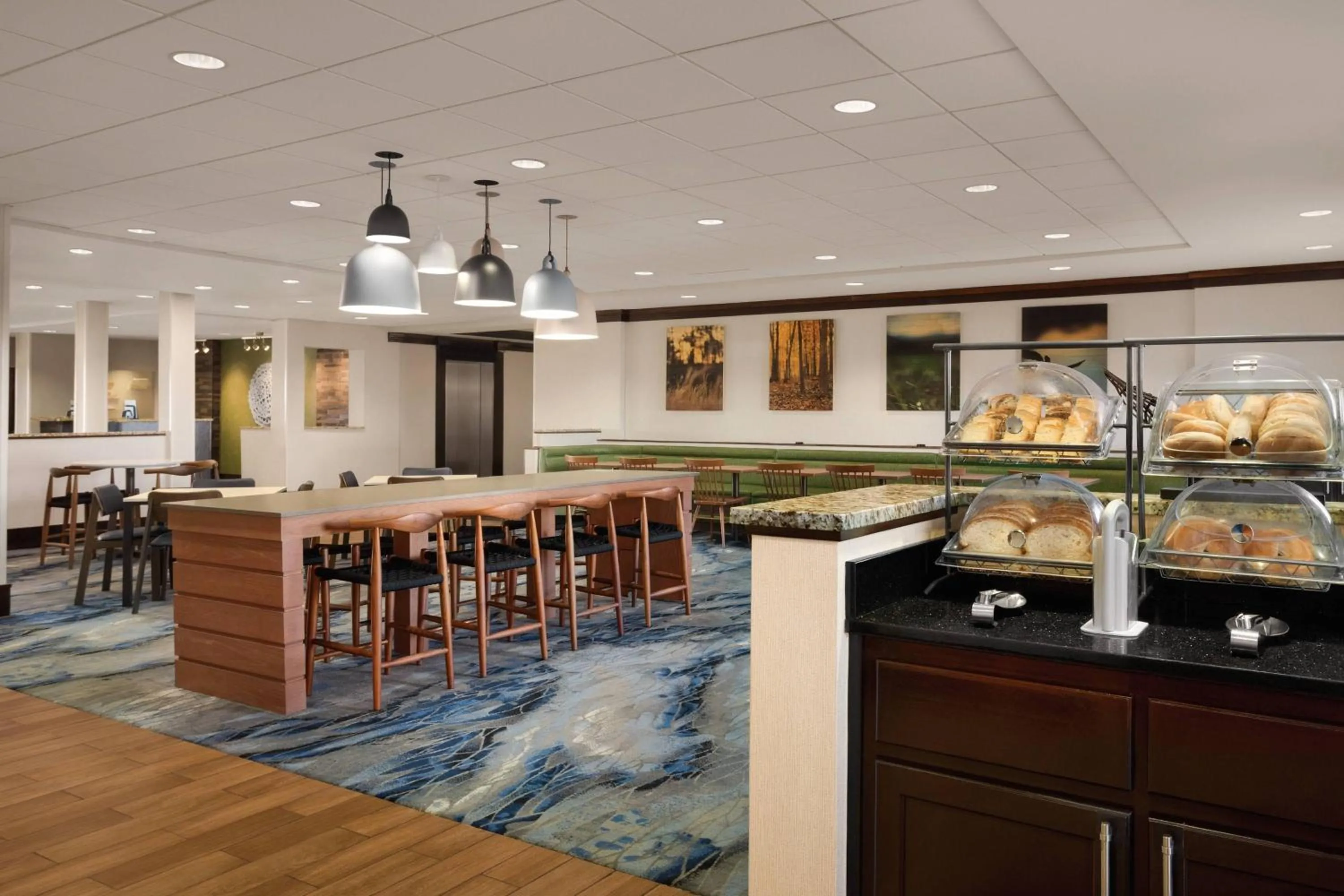 Restaurant/places to eat in Fairfield Inn & Suites by Marriott Tupelo