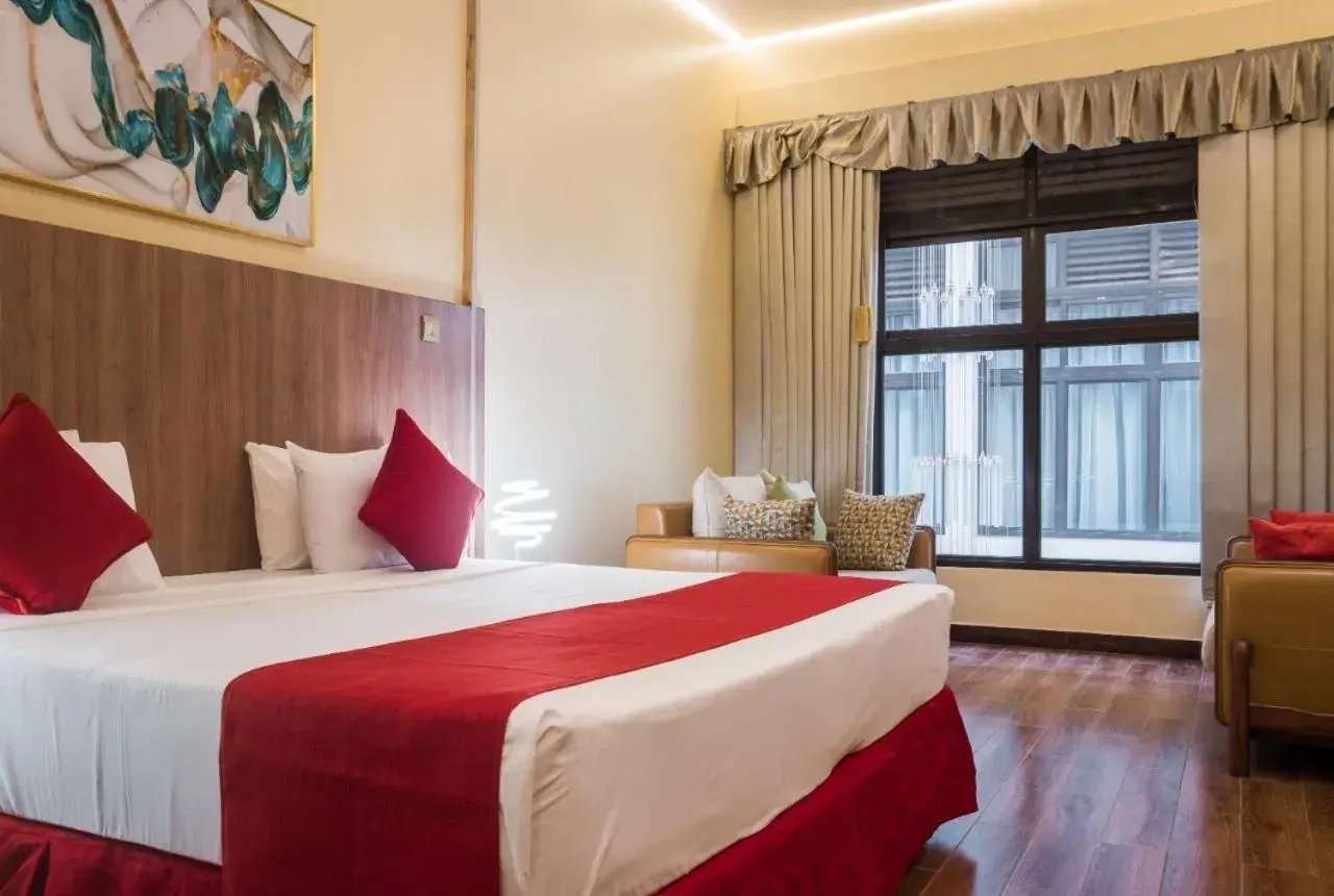 King Room in Verona Hotel and Conference Center King Room in Verona Hotel and Conference Center