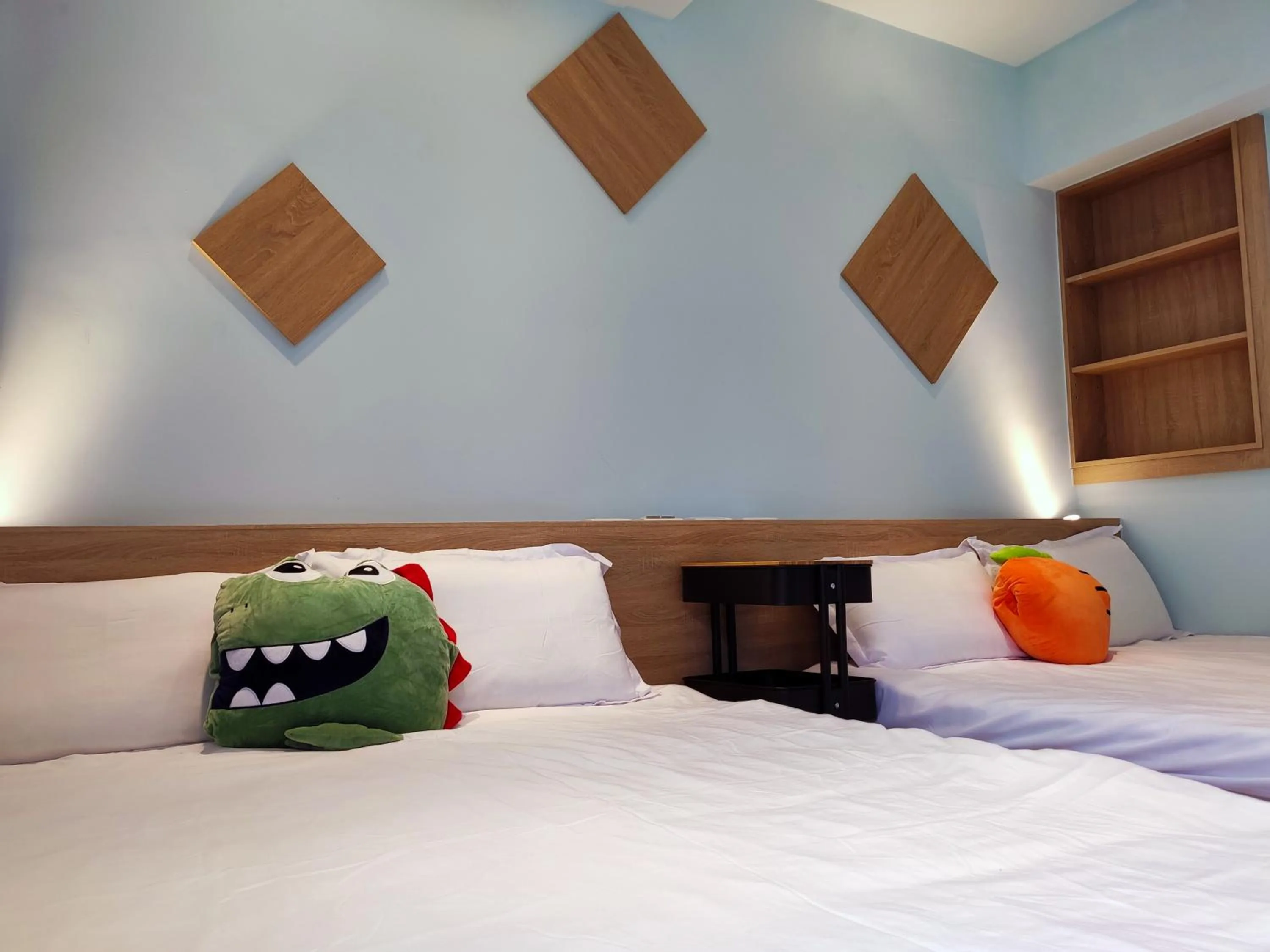 Photo of the whole room, Bed in Sugar 5