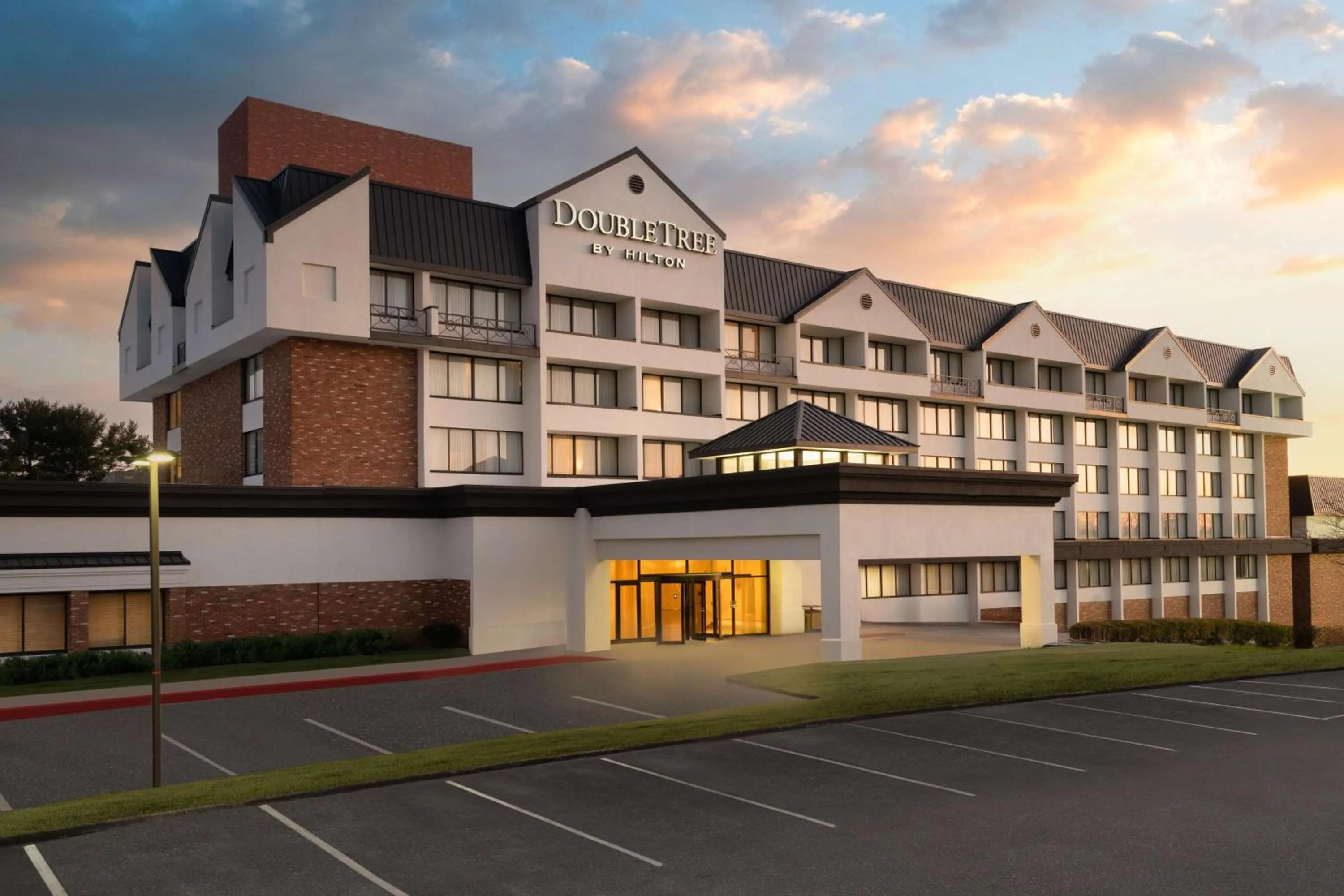 Property building in DoubleTree By Hilton Baltimore North Pikesville