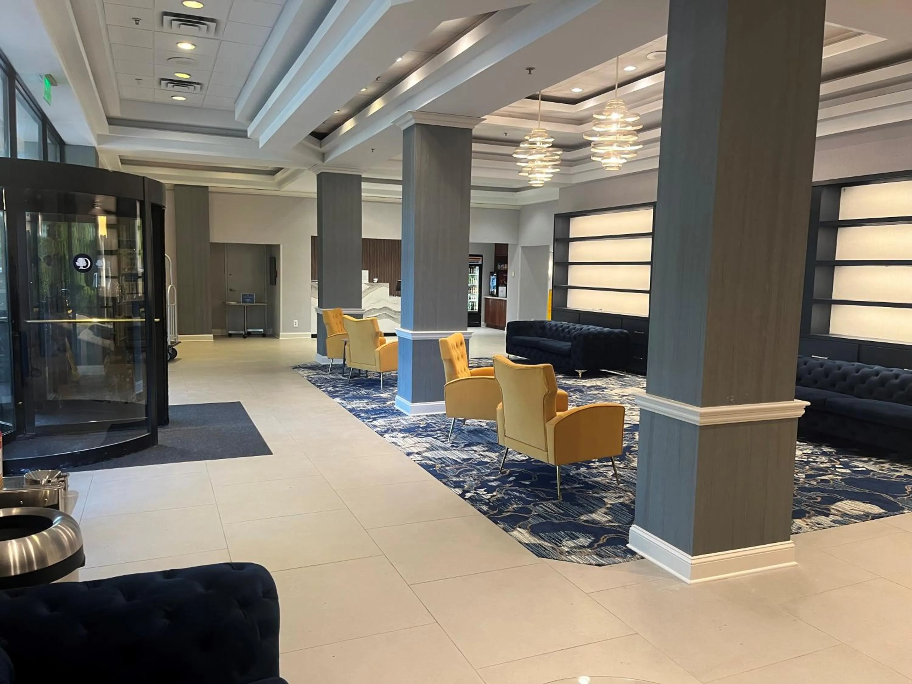 Lobby or reception in DoubleTree By Hilton Baltimore North Pikesville