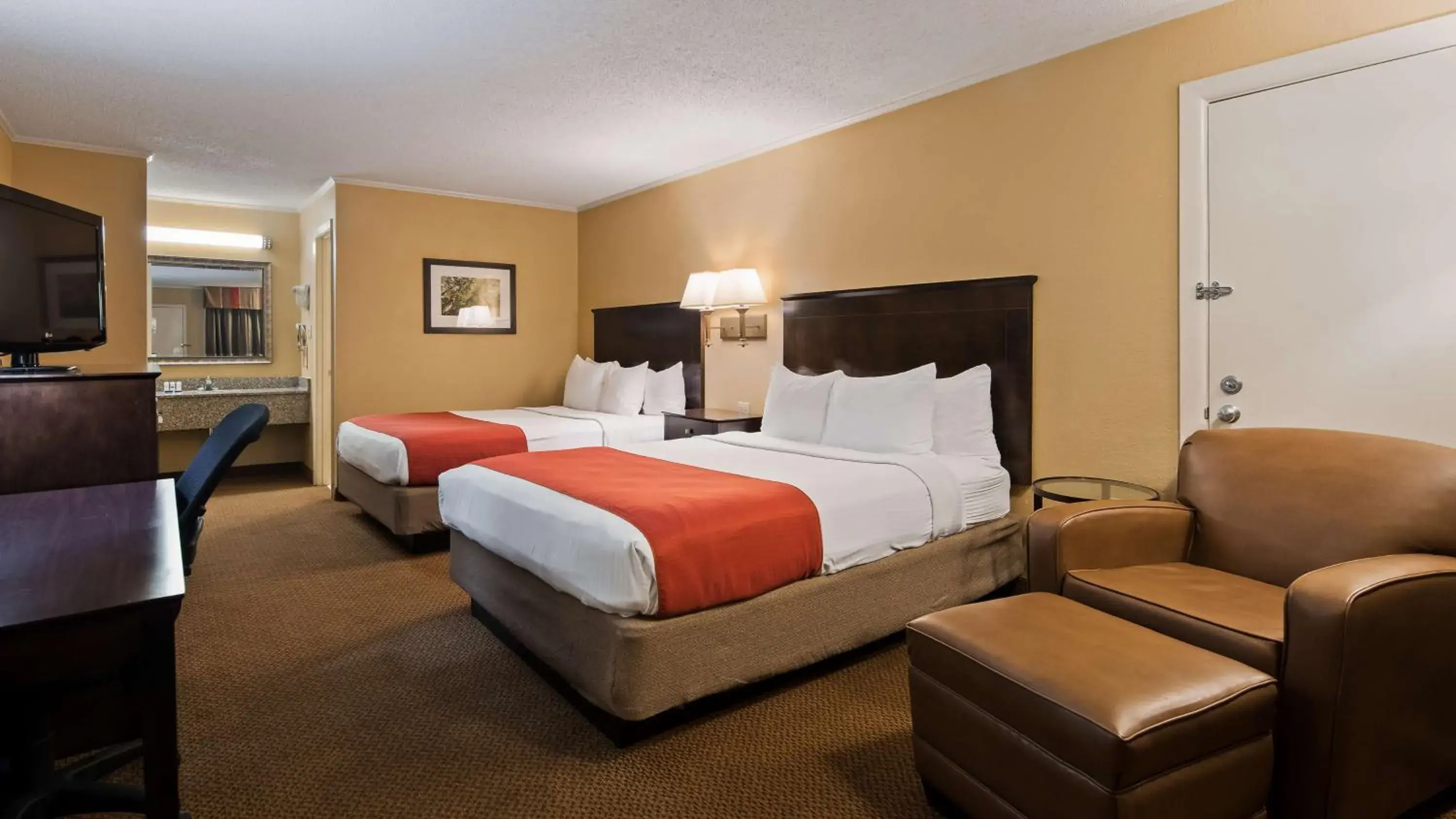 Bedroom, Bed in SureStay Plus by Best Western Covington Bedroom, Bed in SureStay Plus by Best Western Covington