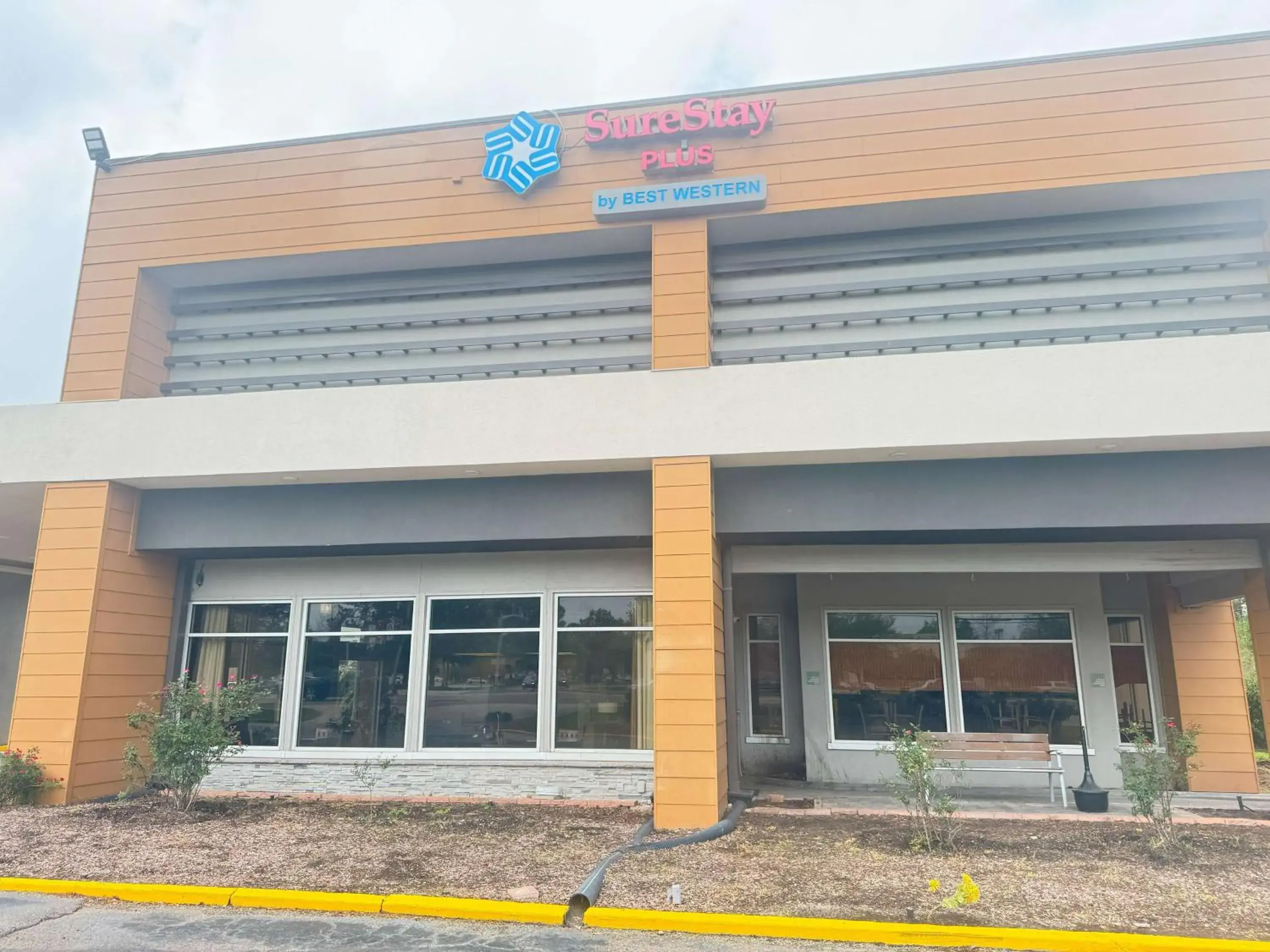 Property building in SureStay Plus by Best Western Covington Property building in SureStay Plus by Best Western Covington