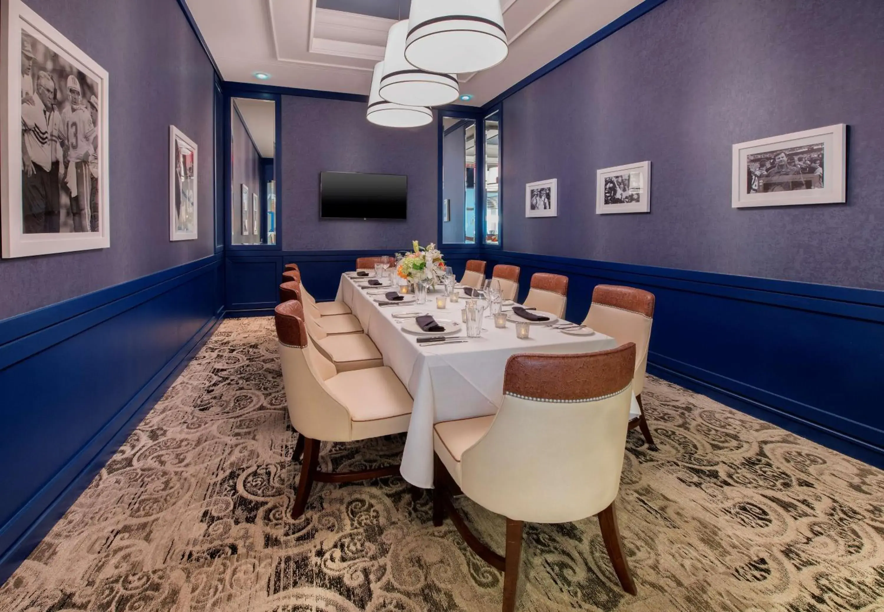 Restaurant/places to eat in Hilton University of Florida Conference Center Gainesville Restaurant/places to eat in Hilton University of Florida Conference Center Gainesville