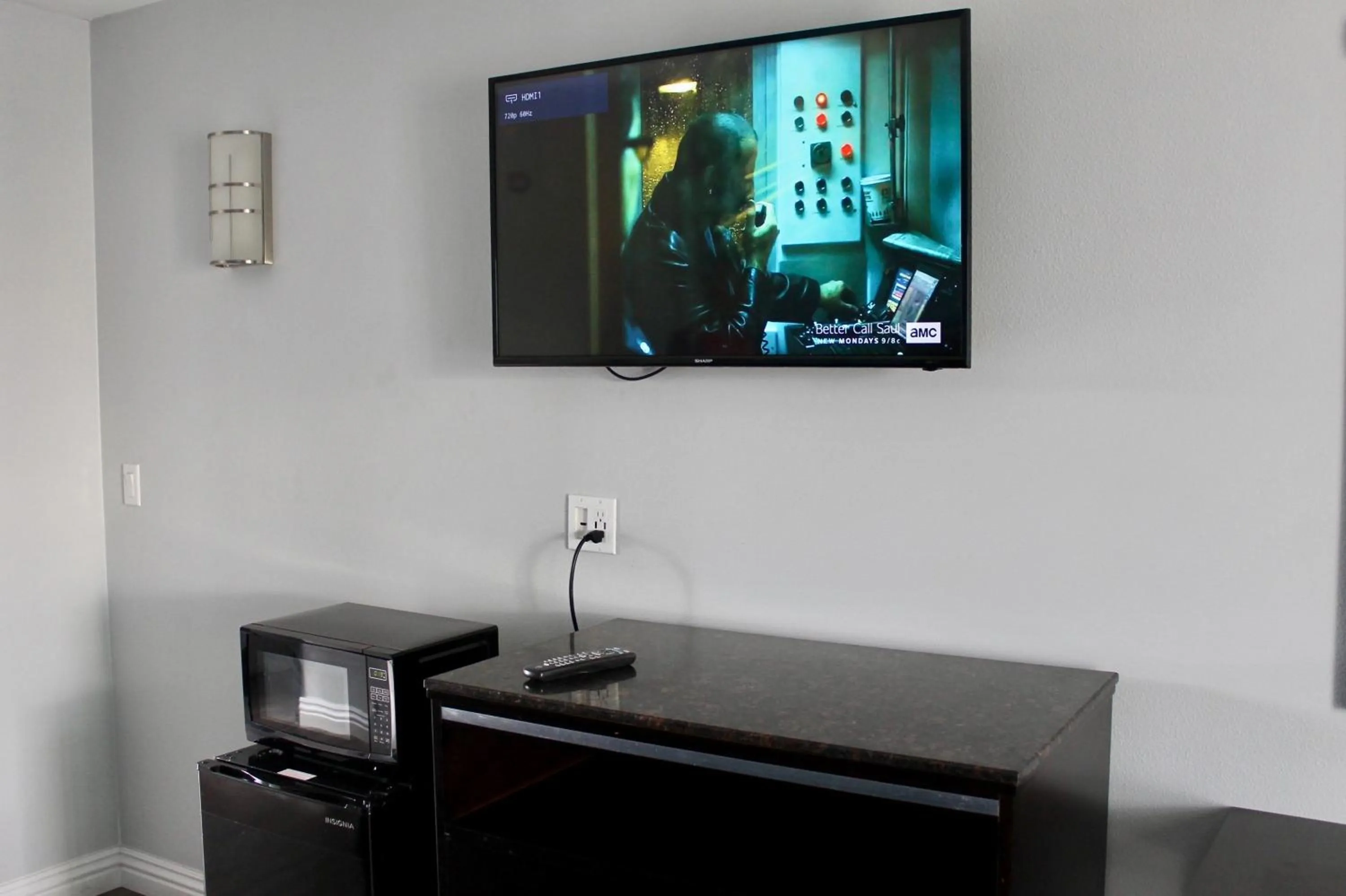 TV and multimedia in Crescent Inn