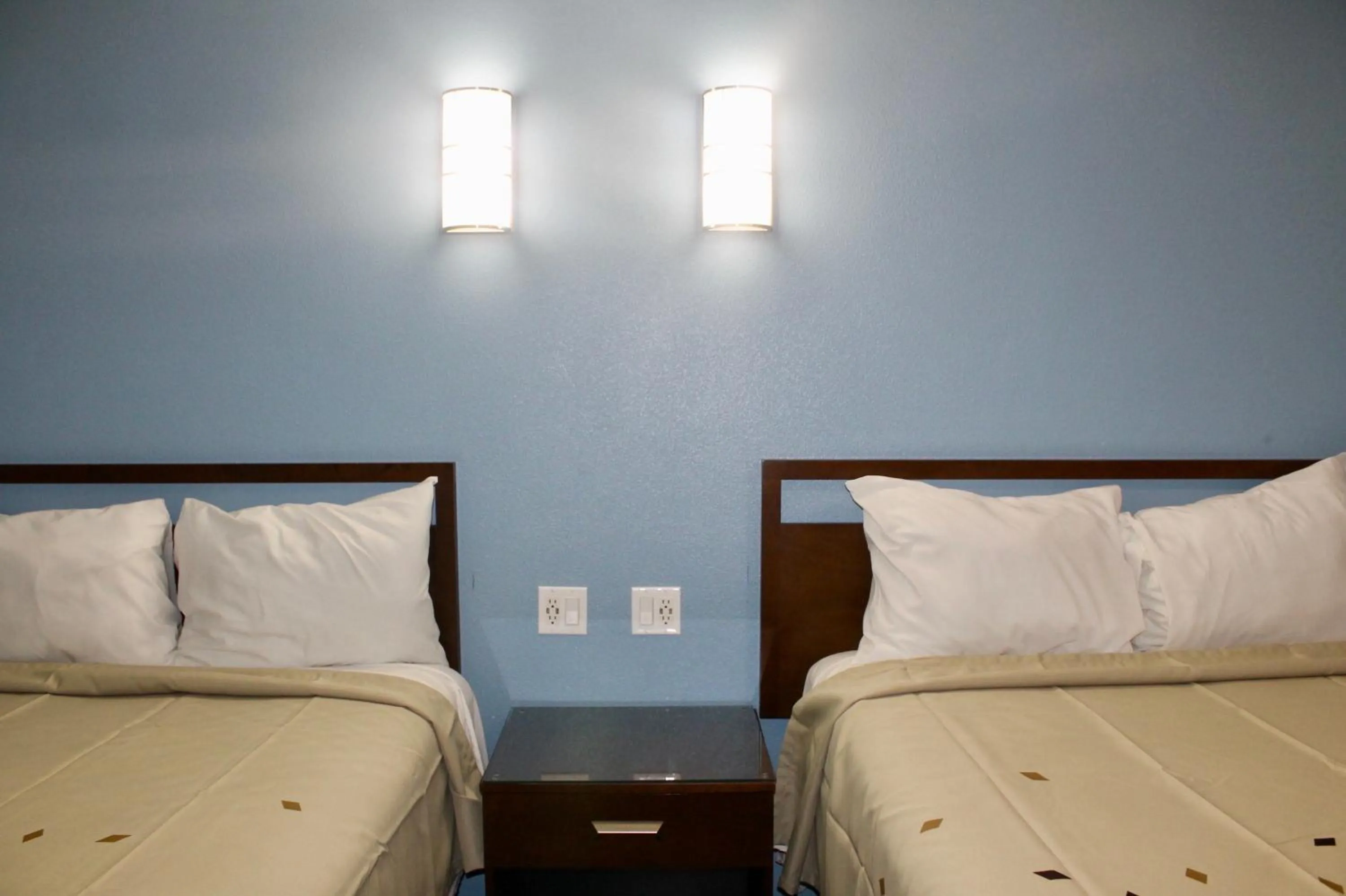 Bedroom, Bed in Crescent Inn