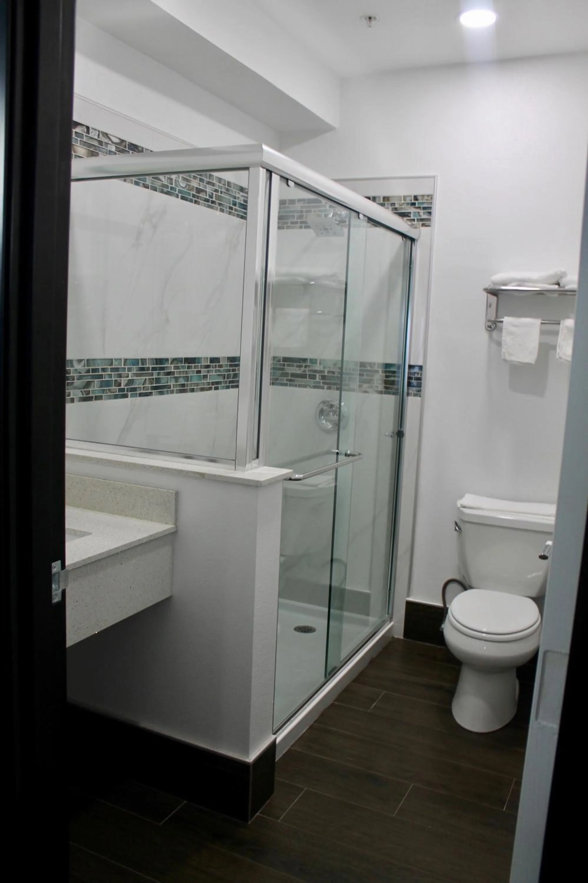 Bathroom in Crescent Inn