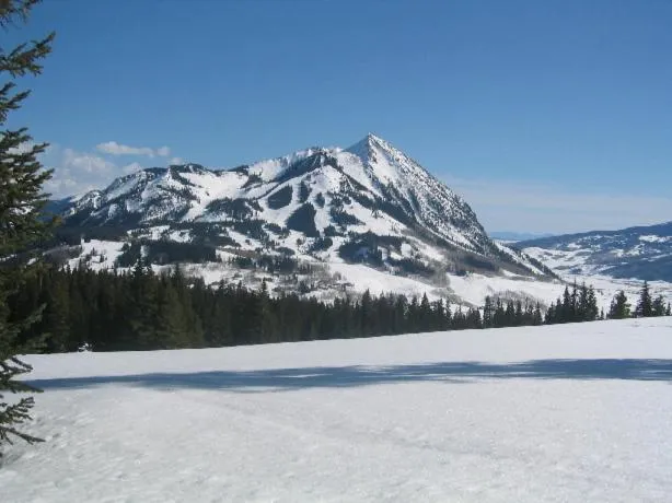Skiing in Cristiana Guesthaus