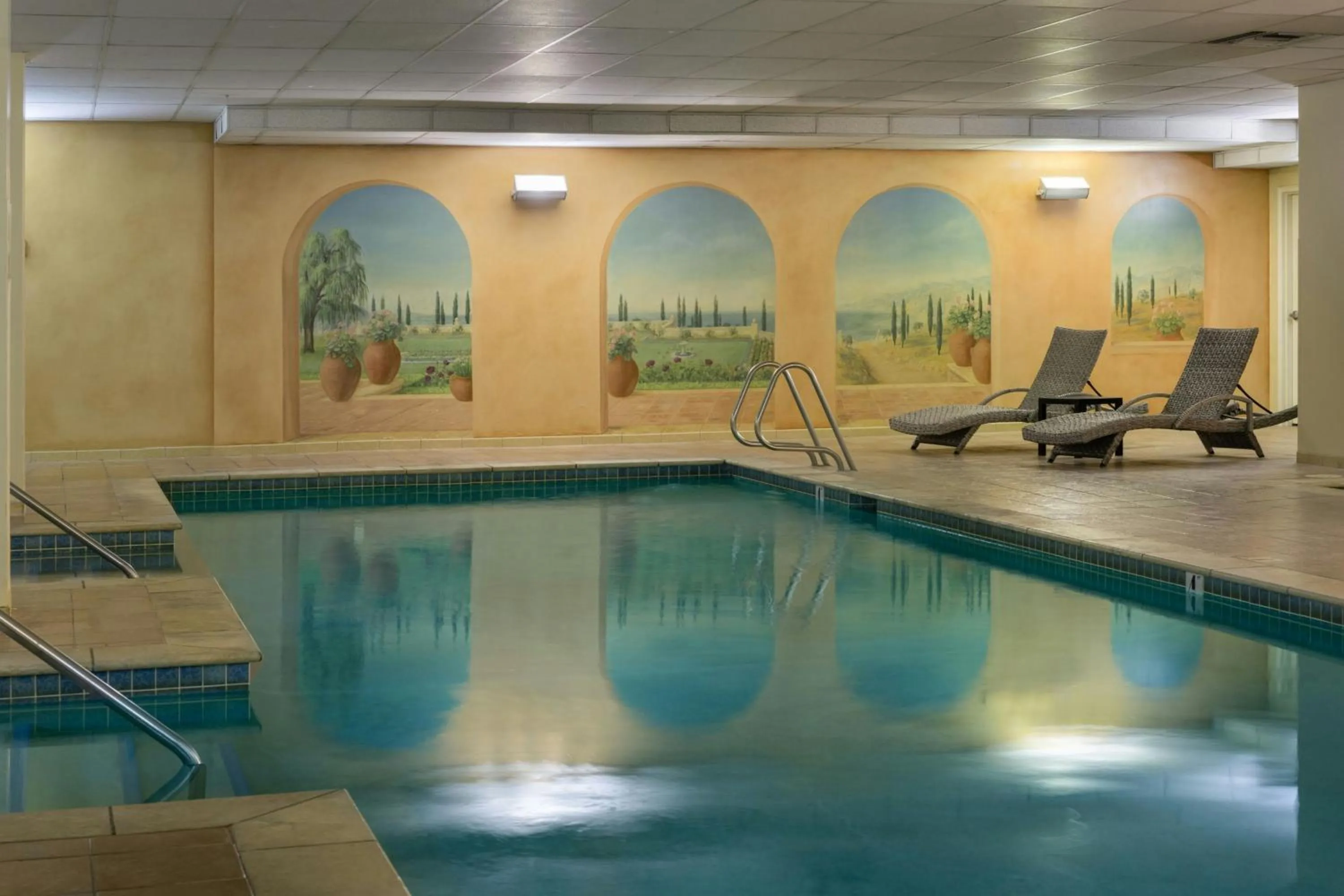 Swimming pool in The Louie, A Davenport Hotel, Autograph Collection