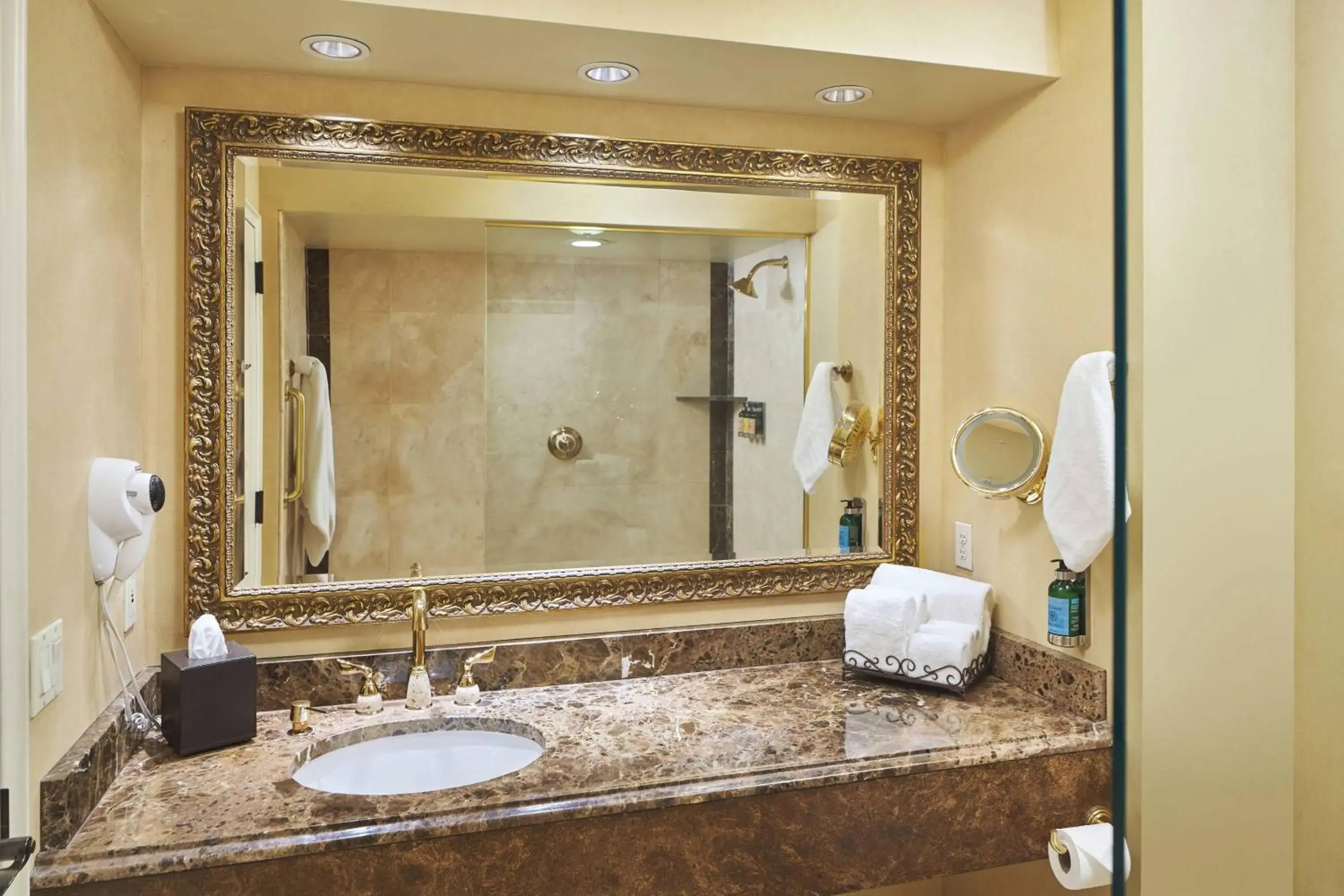 King Room - Hearing Accessible in Davenport Hotel, Autograph Collection King Room - Hearing Accessible in Davenport Hotel, Autograph Collection