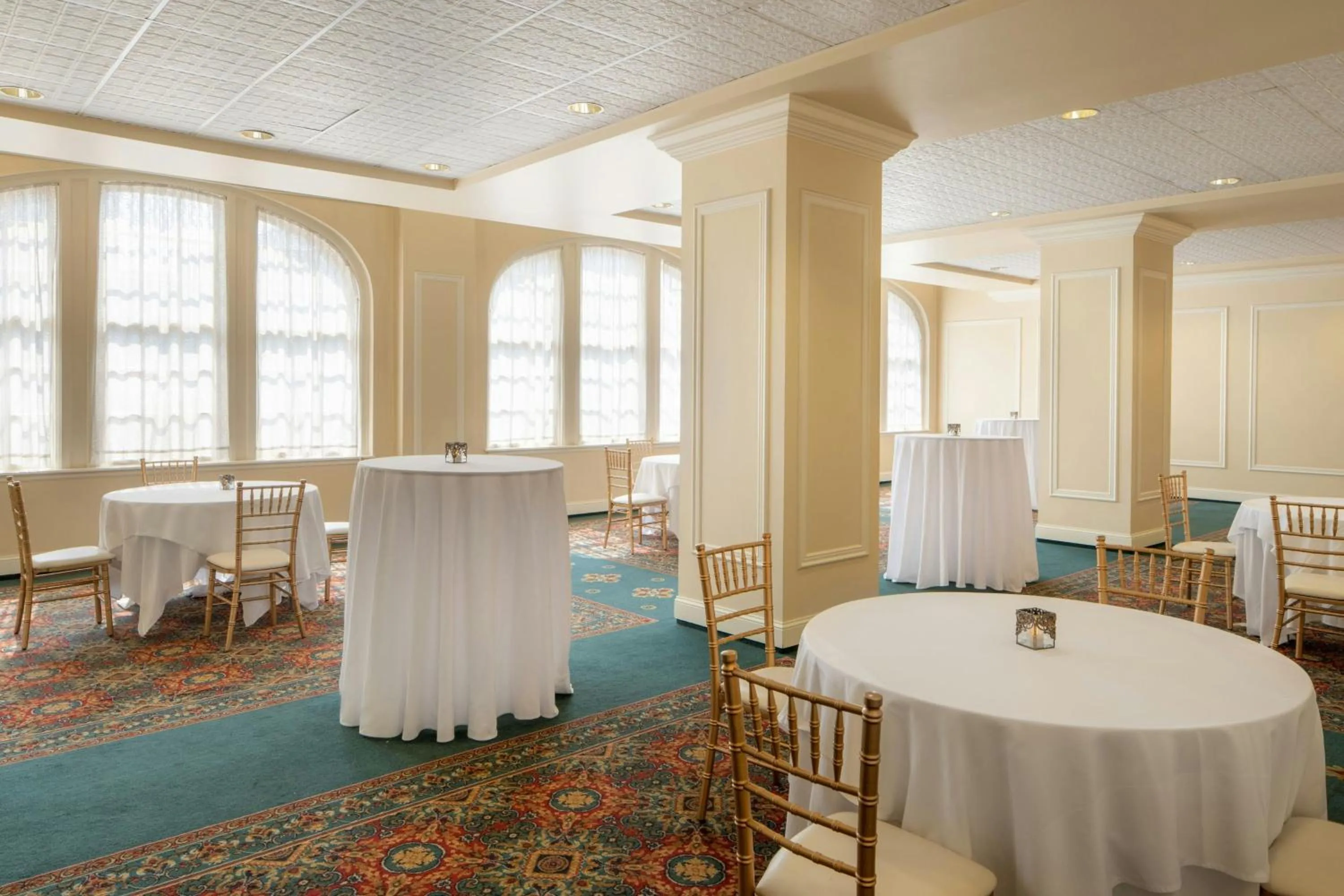 Meeting/conference room in Davenport Hotel, Autograph Collection