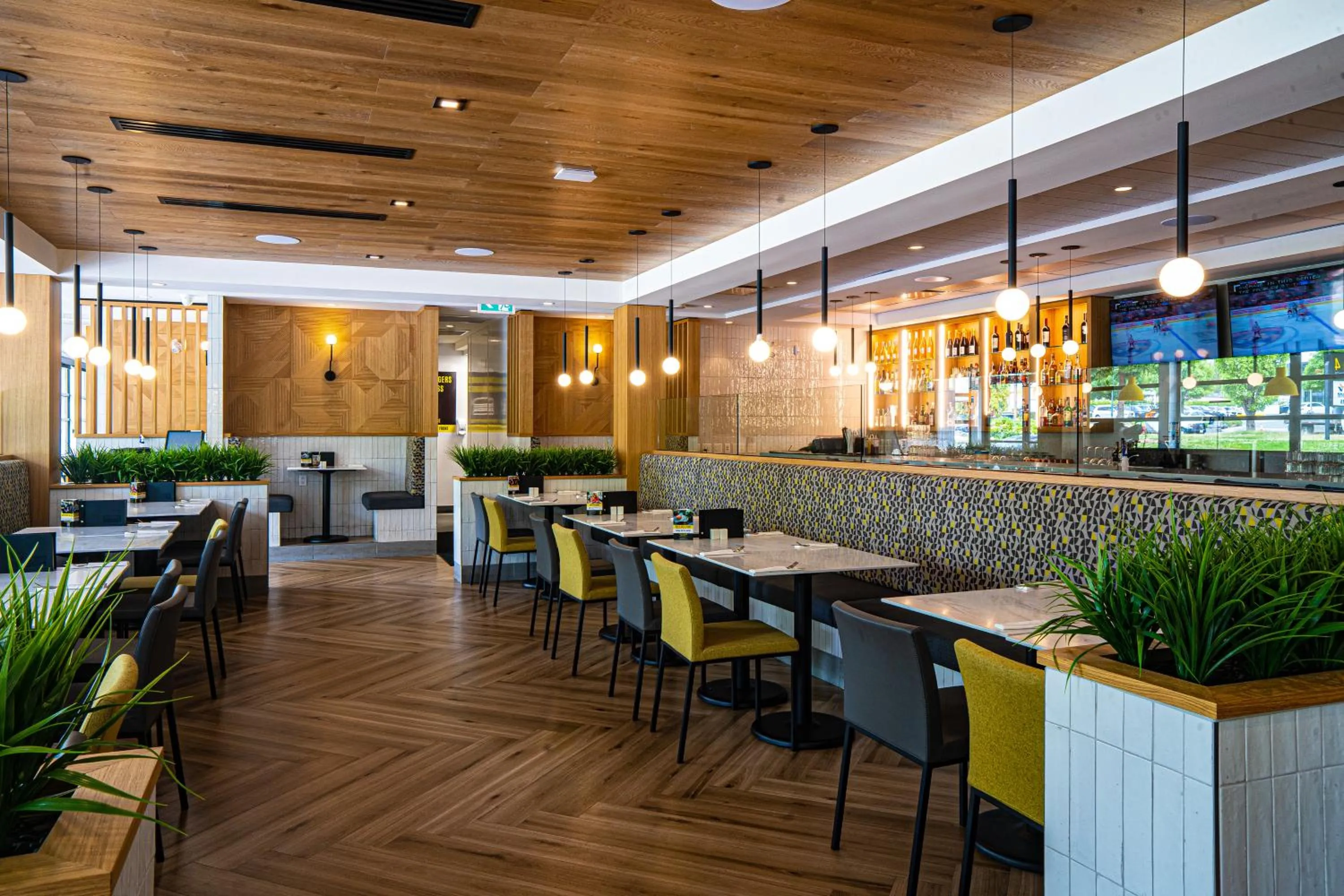 Restaurant/places to eat in Accent Inns Burnaby