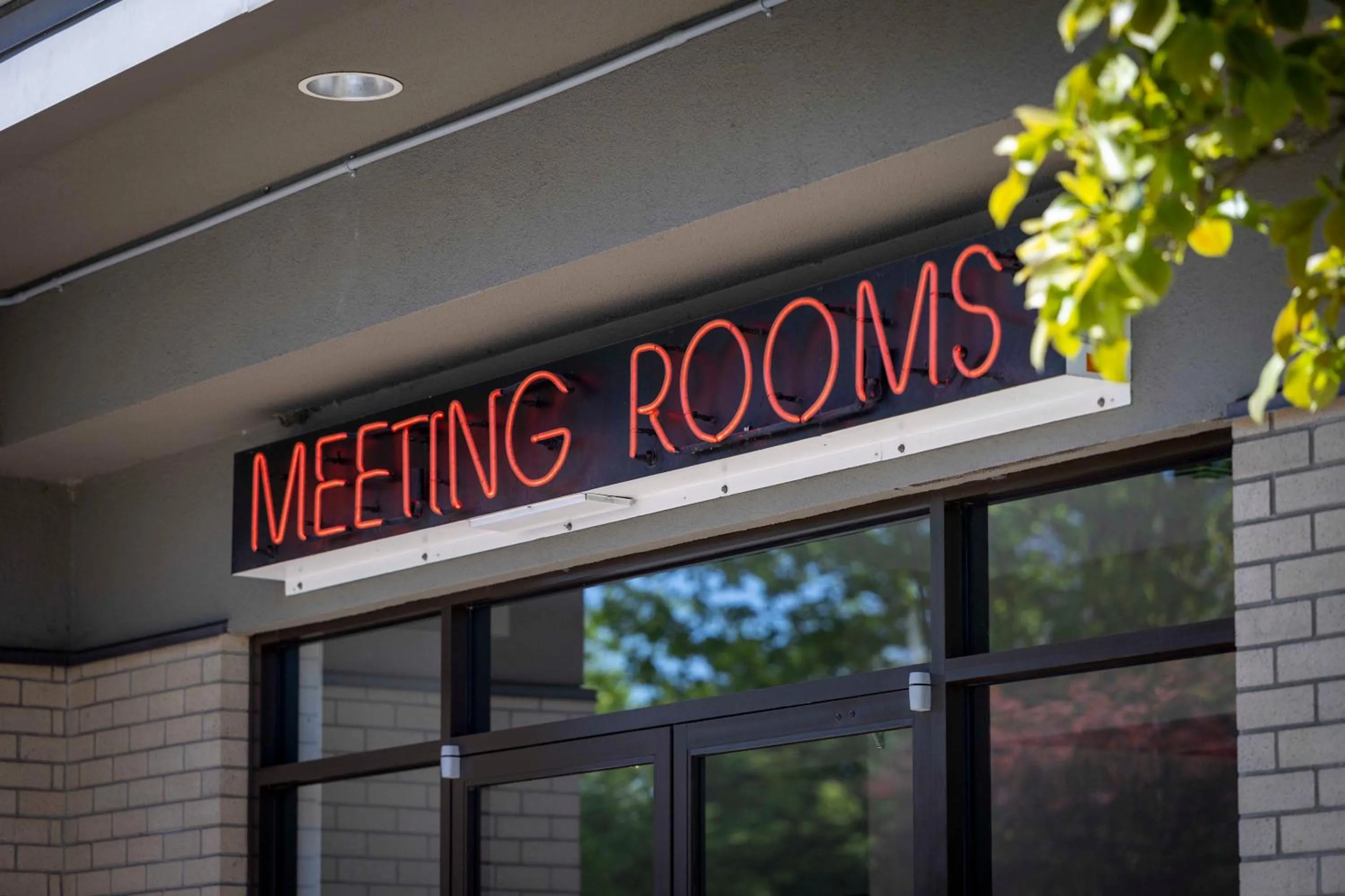 Business facilities in Accent Inns Burnaby