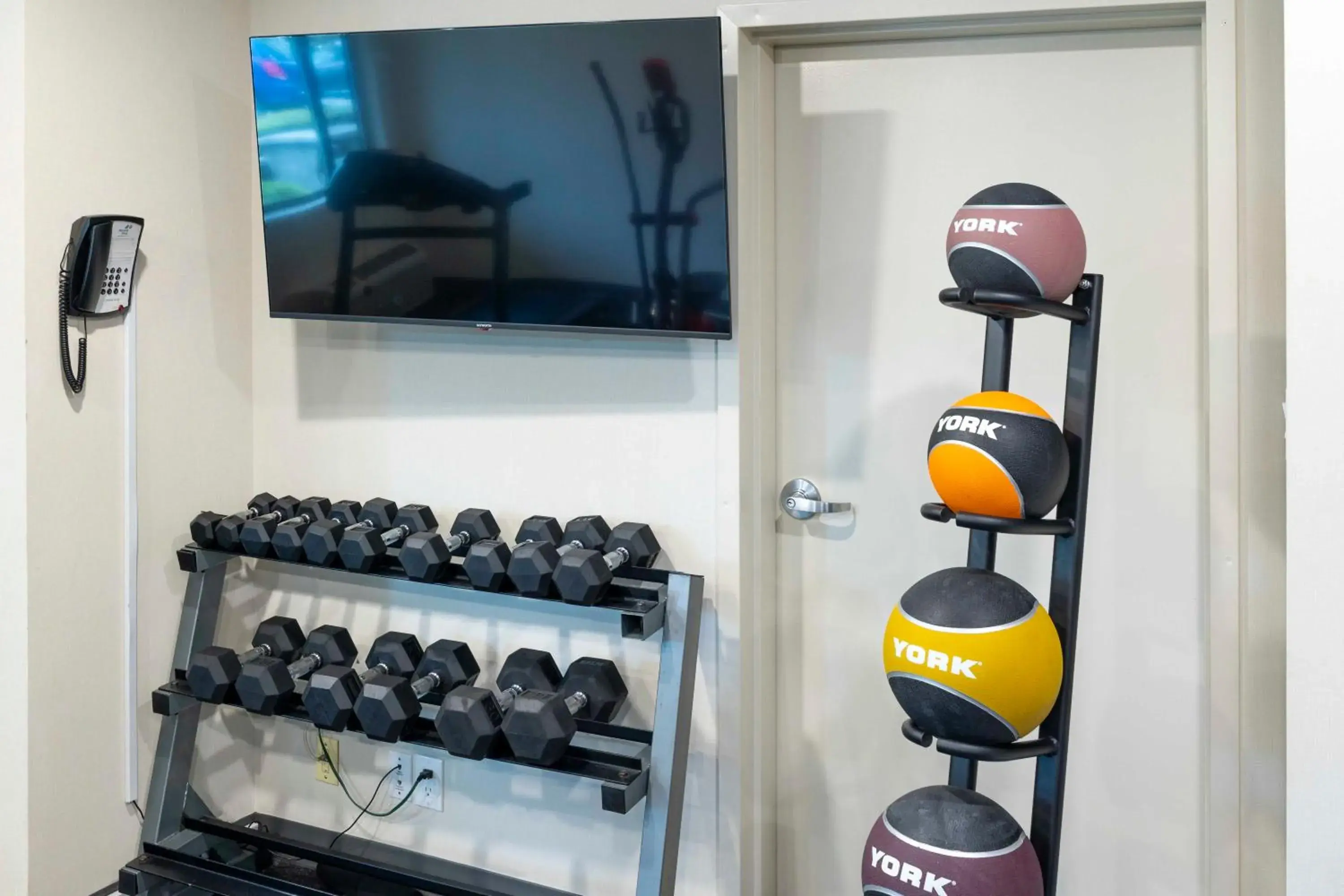 Fitness centre/facilities in Accent Inns Burnaby Fitness centre/facilities in Accent Inns Burnaby